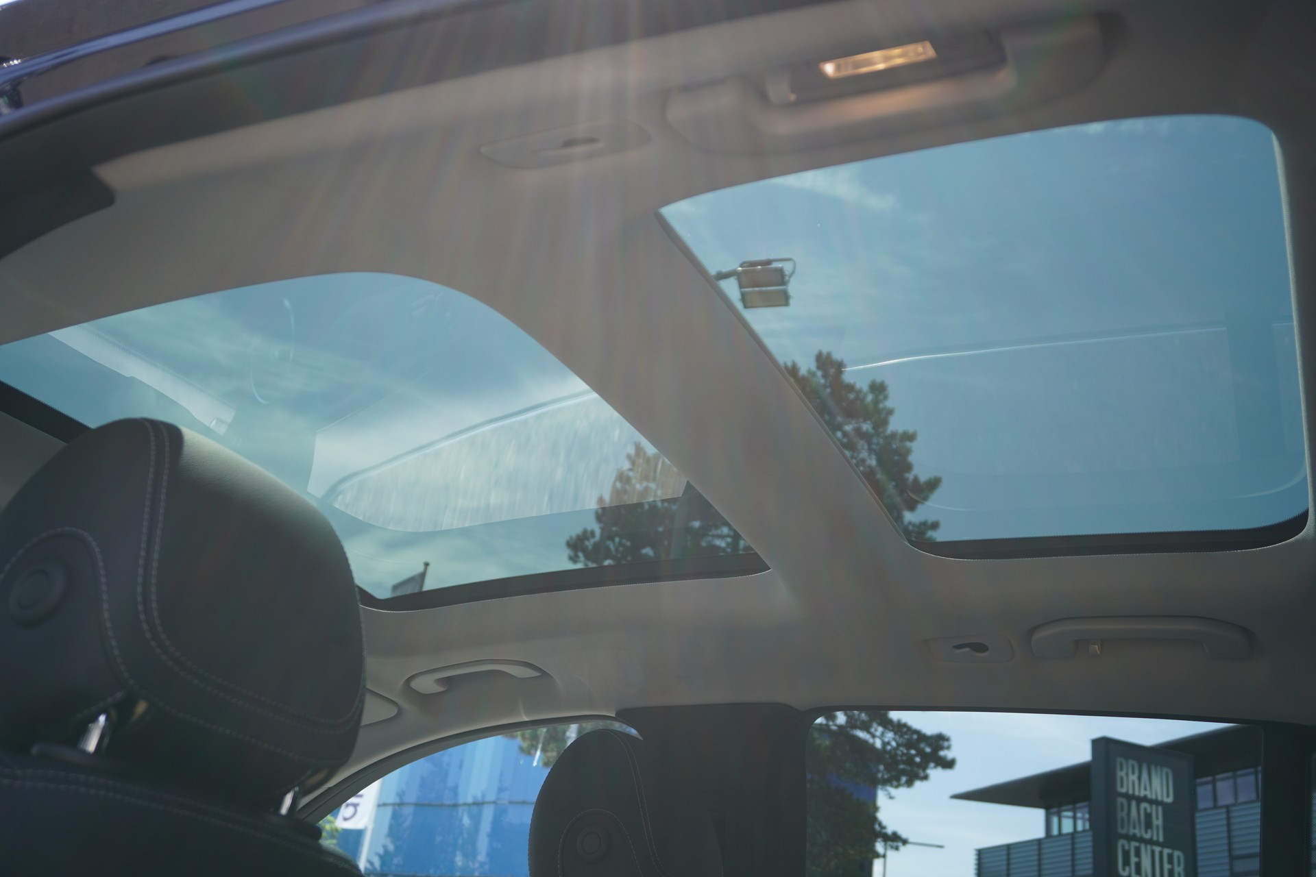 MERCEDES-BENZ GLC 300 e 4Matic 9G-Tronic-image-15