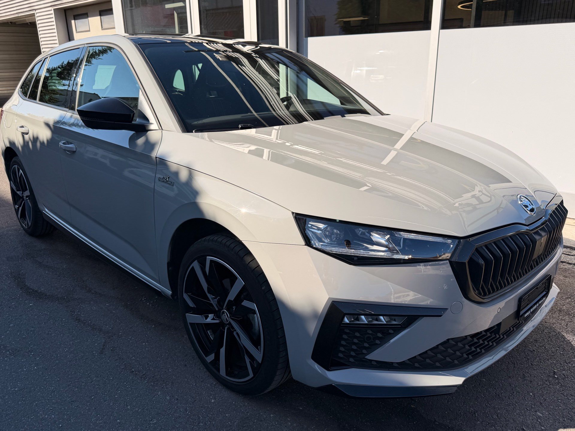 SKODA Scala 1.5 TSI DSG MONTE CARLO *** GARANTIE BIS 2029 ***-showroom-element-2