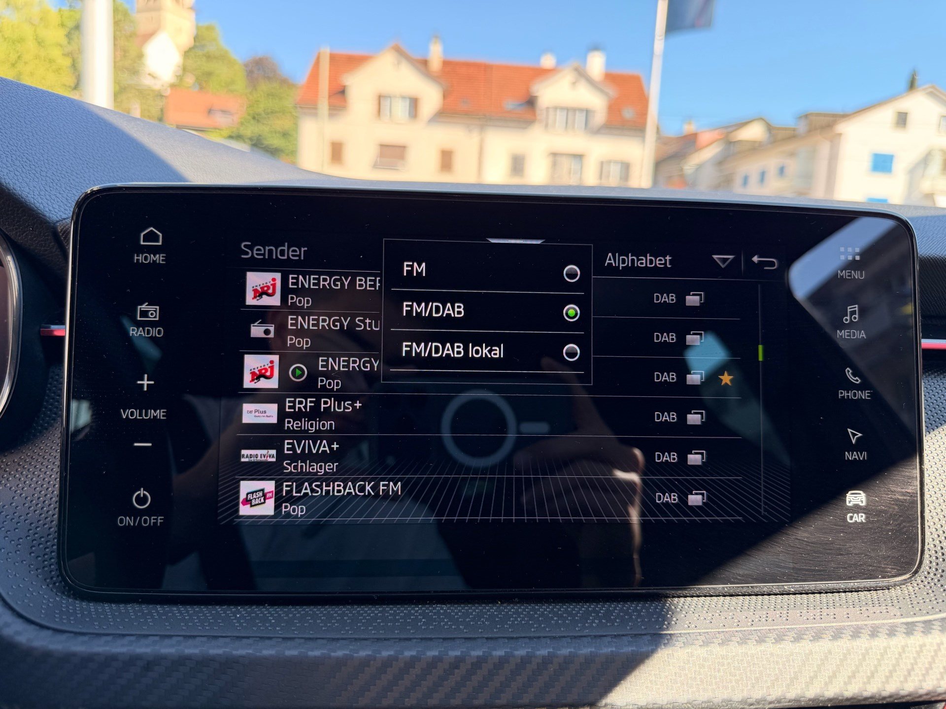 SKODA Scala 1.5 TSI DSG MONTE CARLO *** GARANTIE BIS 2029 ***-image-19