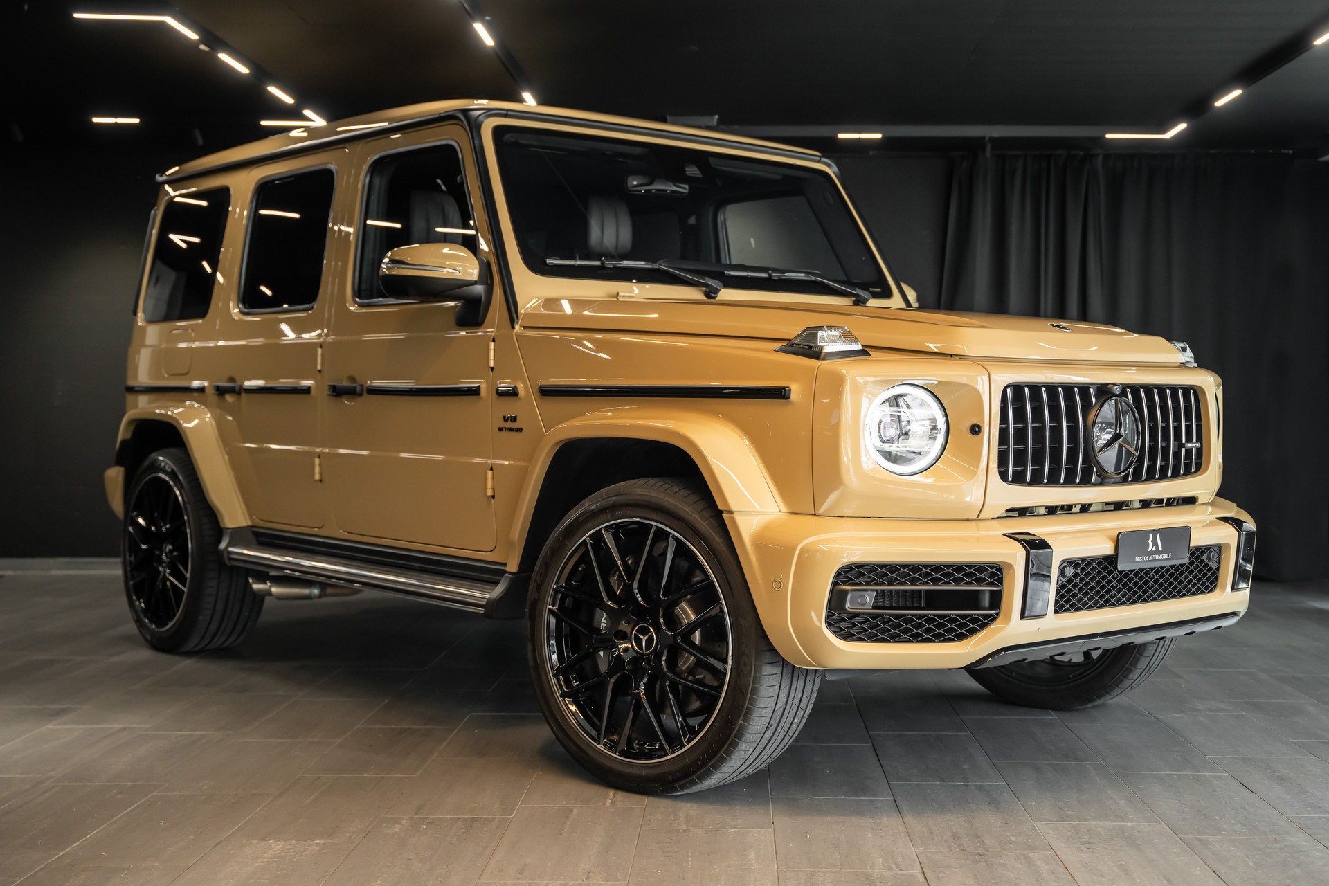 MERCEDES-BENZ G 63 AMG Speedshift Plus G-Tronic / Burmester / Schiebedach / Sitzlüftung / Massage Sitze / Traum Konfiguration
