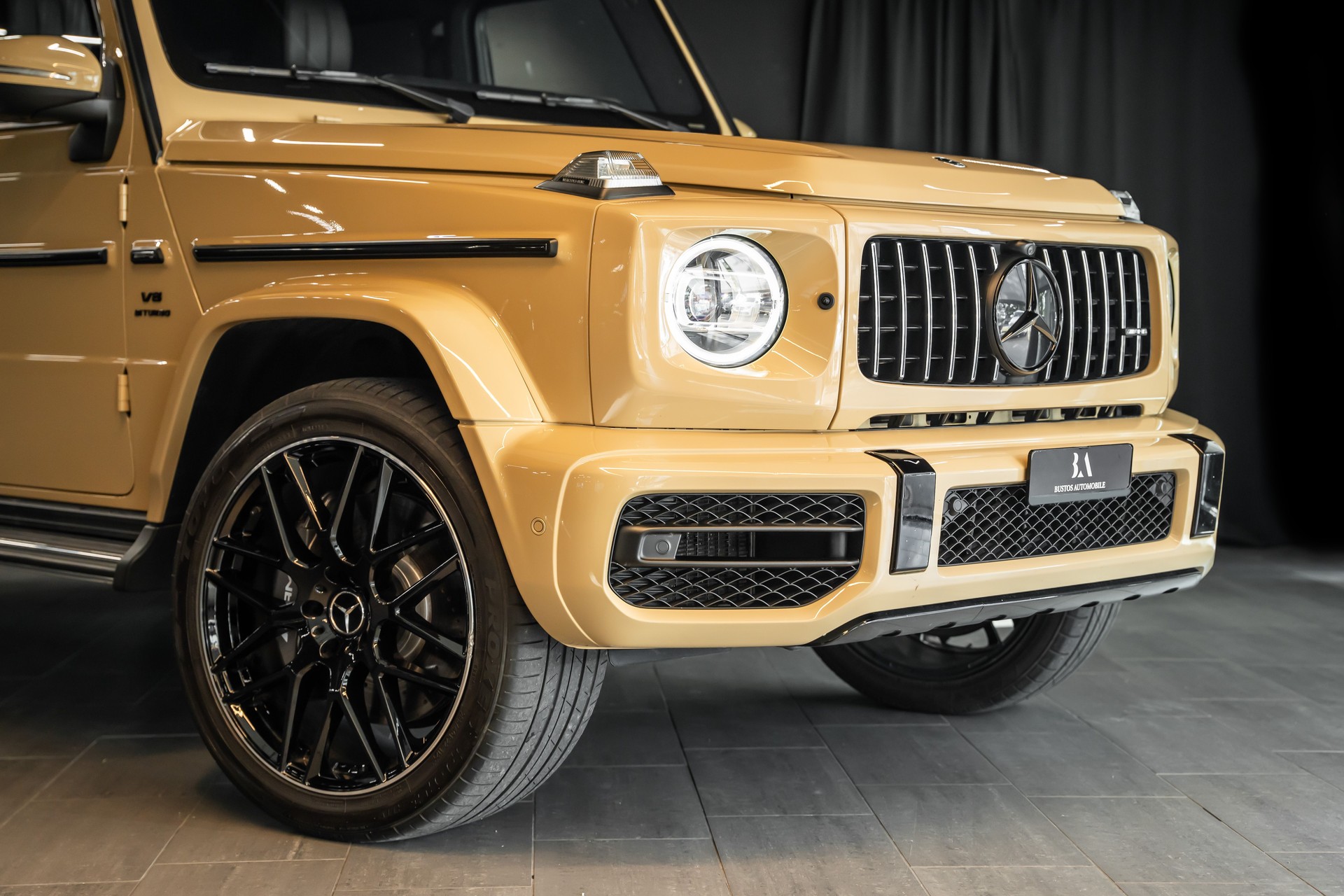 MERCEDES-BENZ G 63 AMG Speedshift Plus G-Tronic / Burmester / Schiebedach / Sitzlüftung / Massage Sitze / Traum Konfiguration-image-1