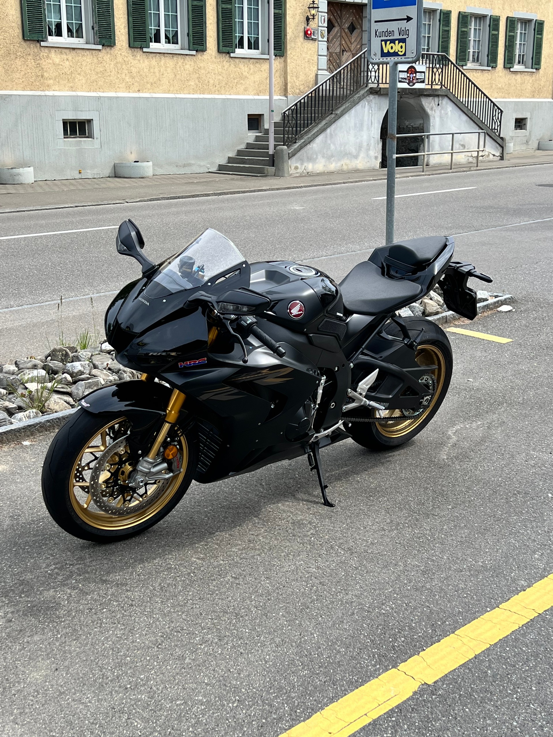 HONDA CBR 1000 RR-R Fireblade SP-image-2