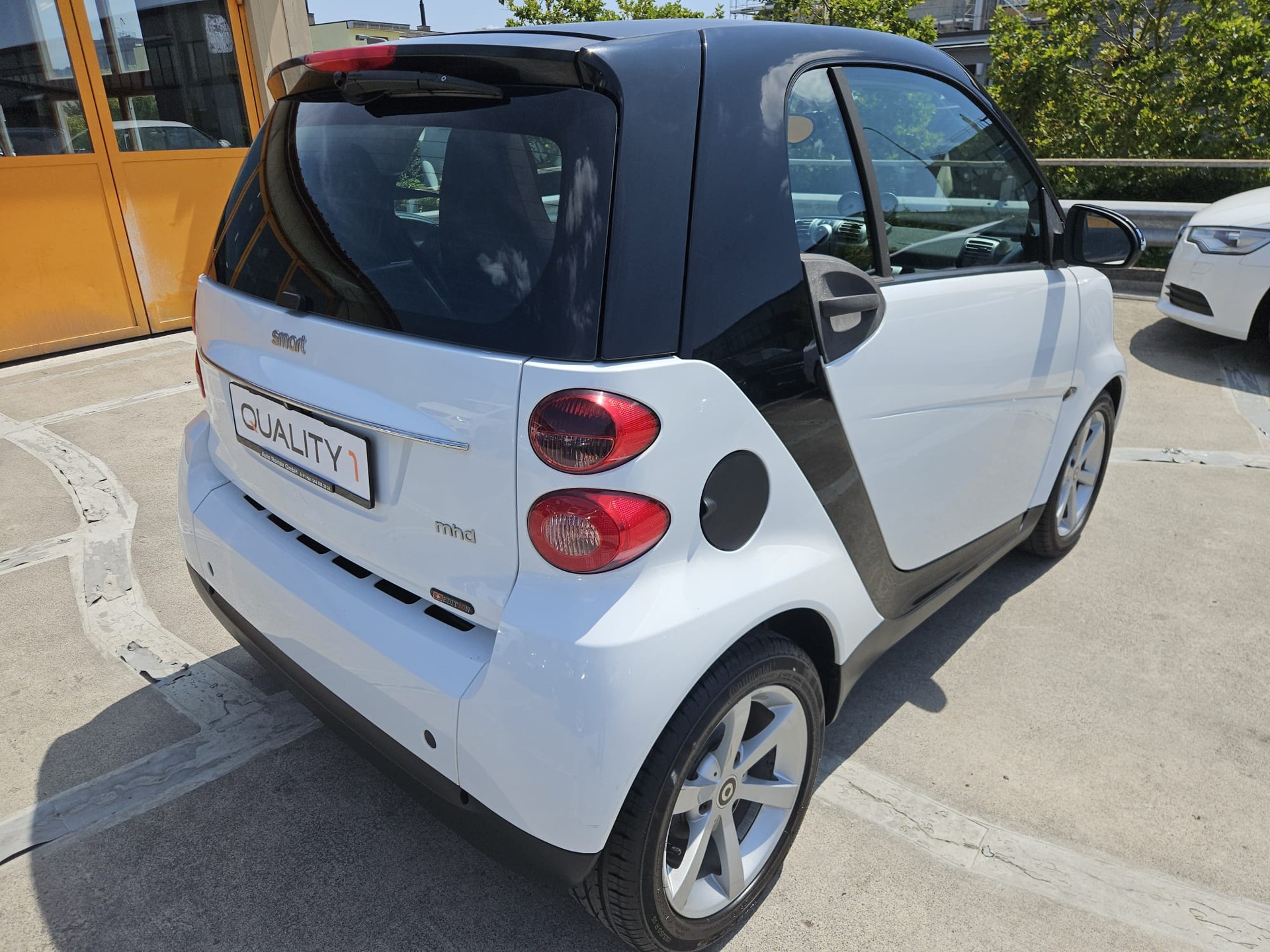 SMART fortwo swiss edition mhd softouch-showroom-element-3