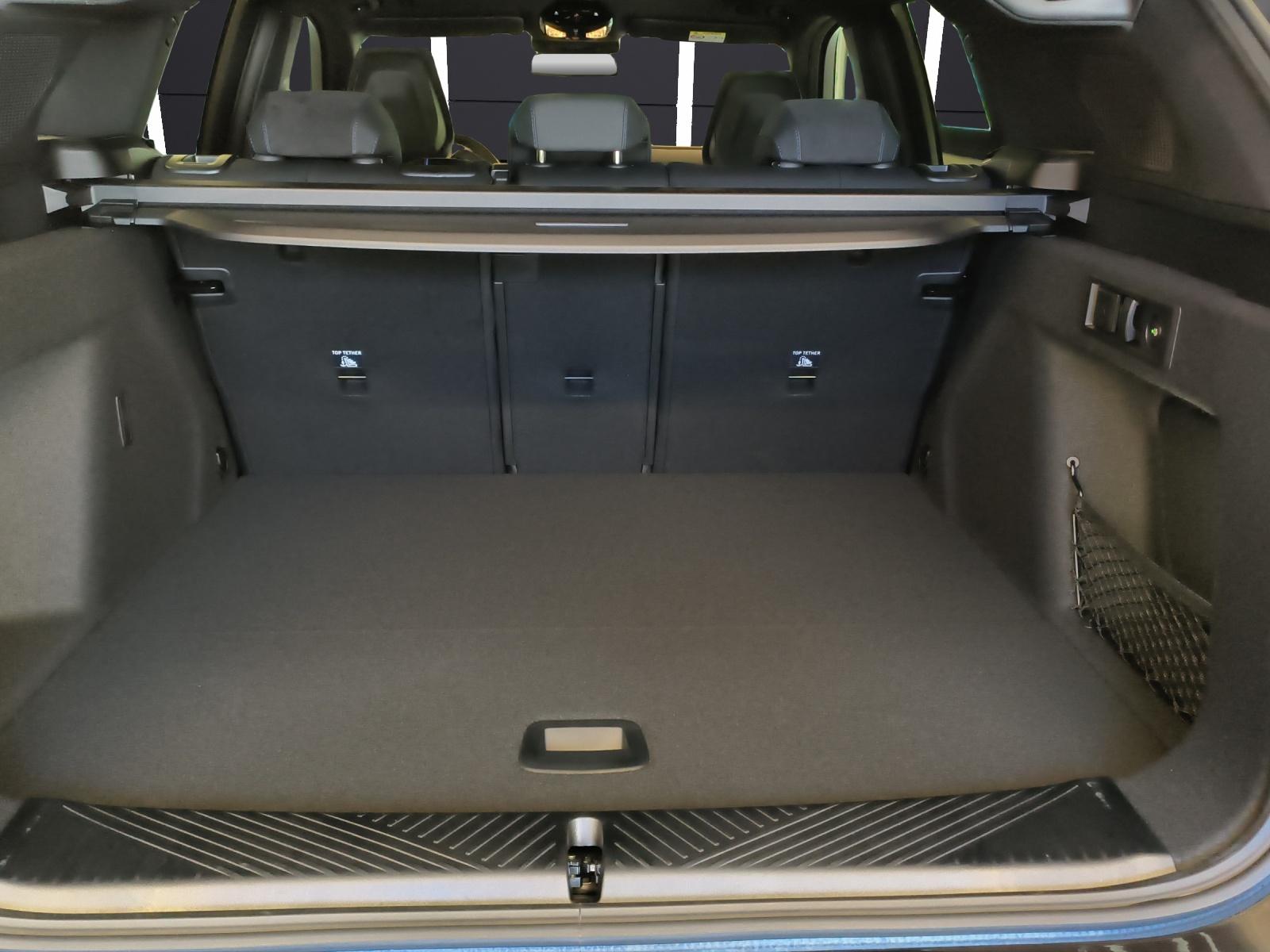 BMW X3 M50i-image-13