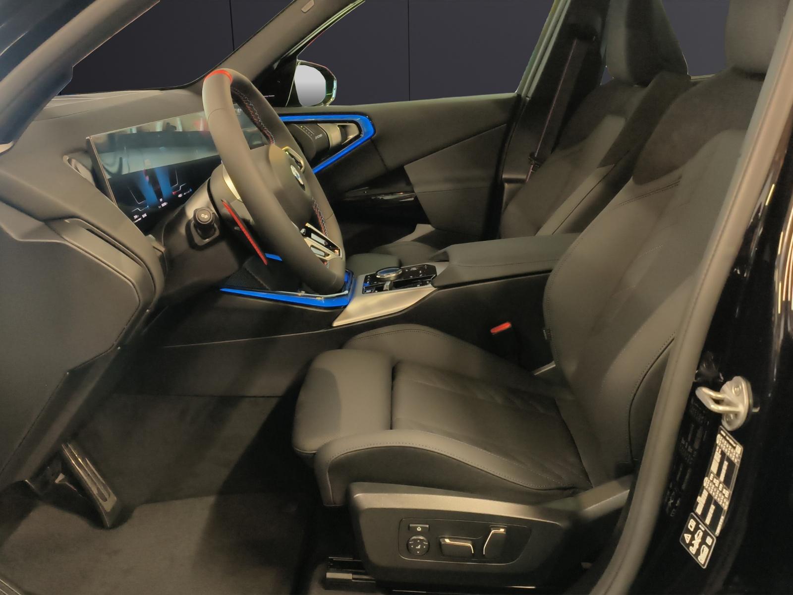 BMW X3 M50i-image-11