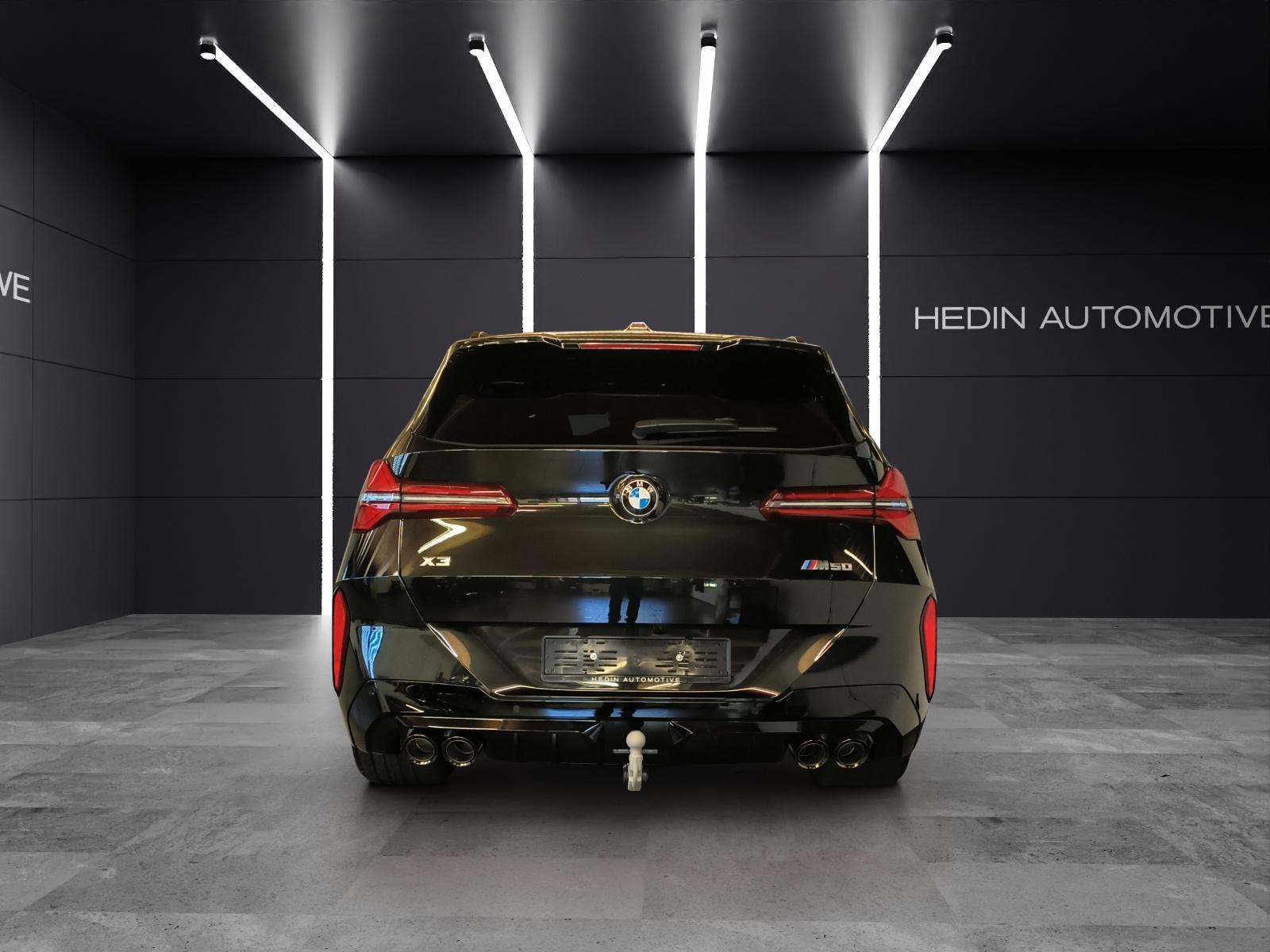 BMW X3 M50i-showroom-element-3