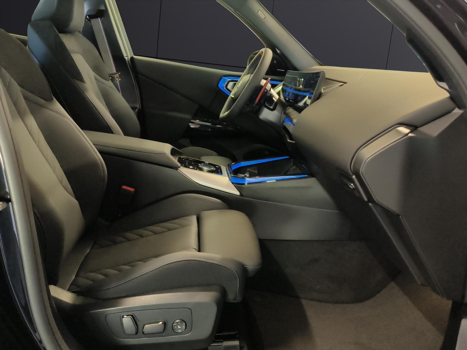 BMW X3 M50i-image-14