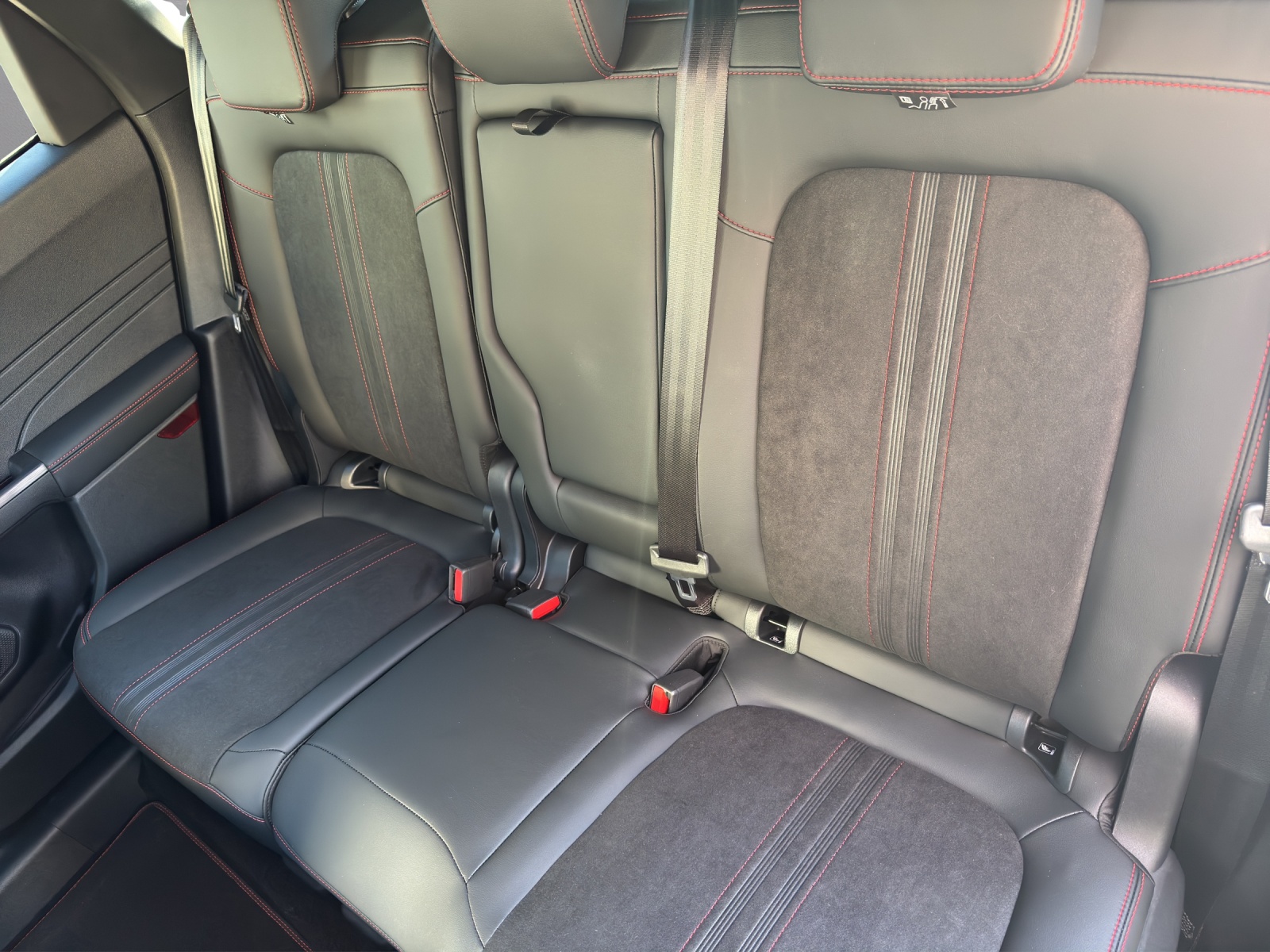 FORD Kuga 2.5 PHEV Hybrid ST-Line X-image-7