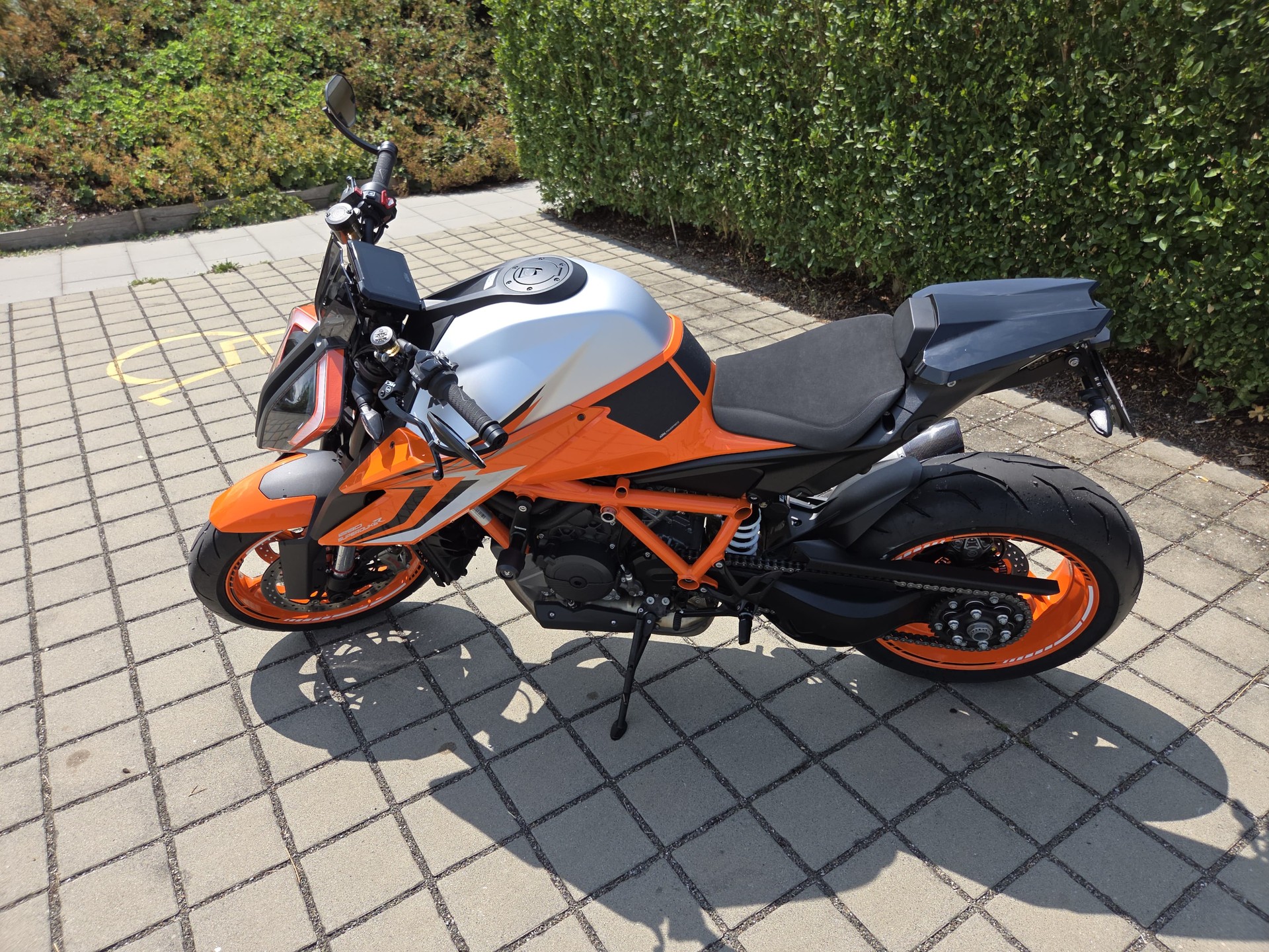 KTM 1290 Super Duke R-image-1