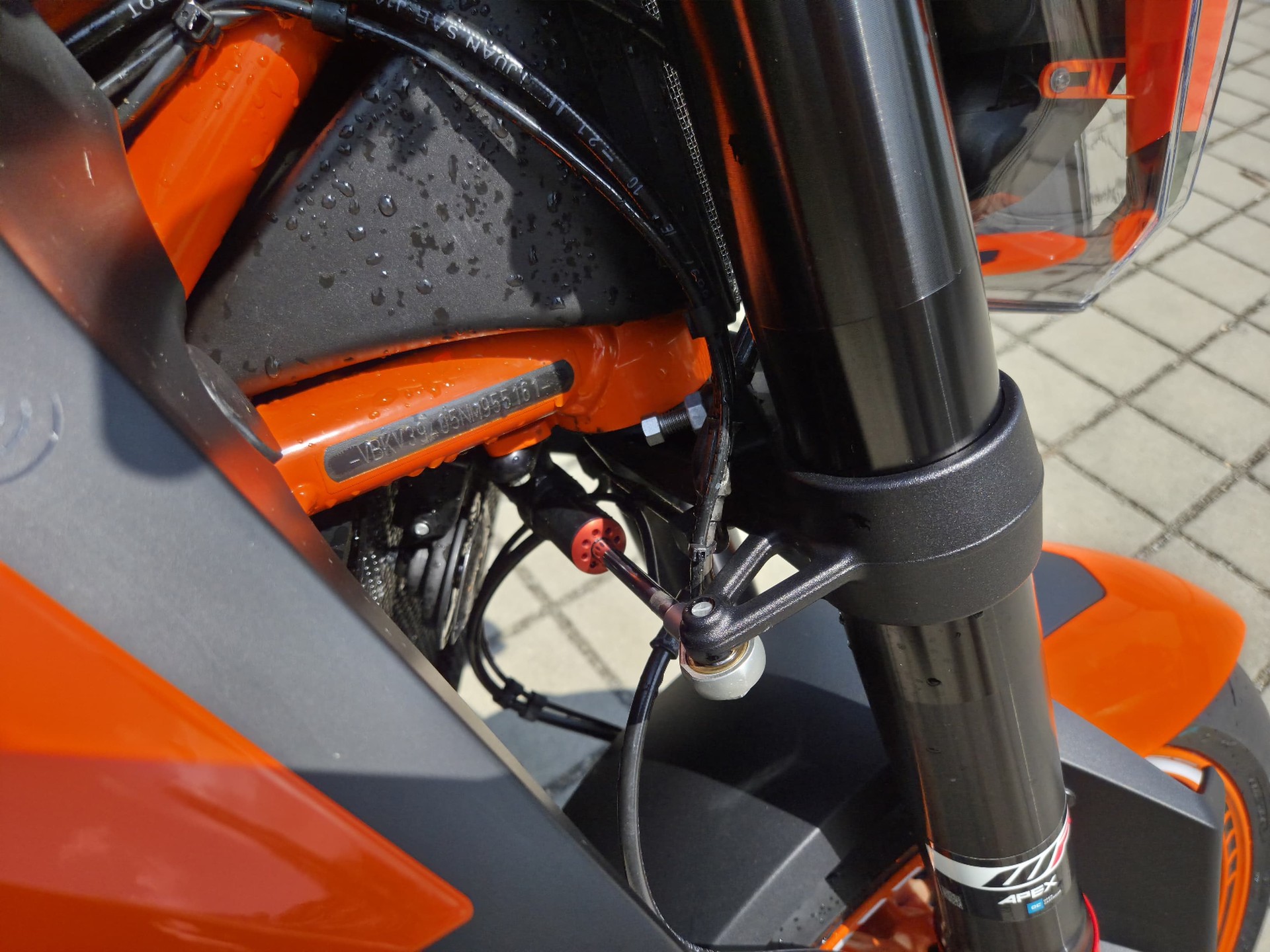 KTM 1290 Super Duke R-image-4
