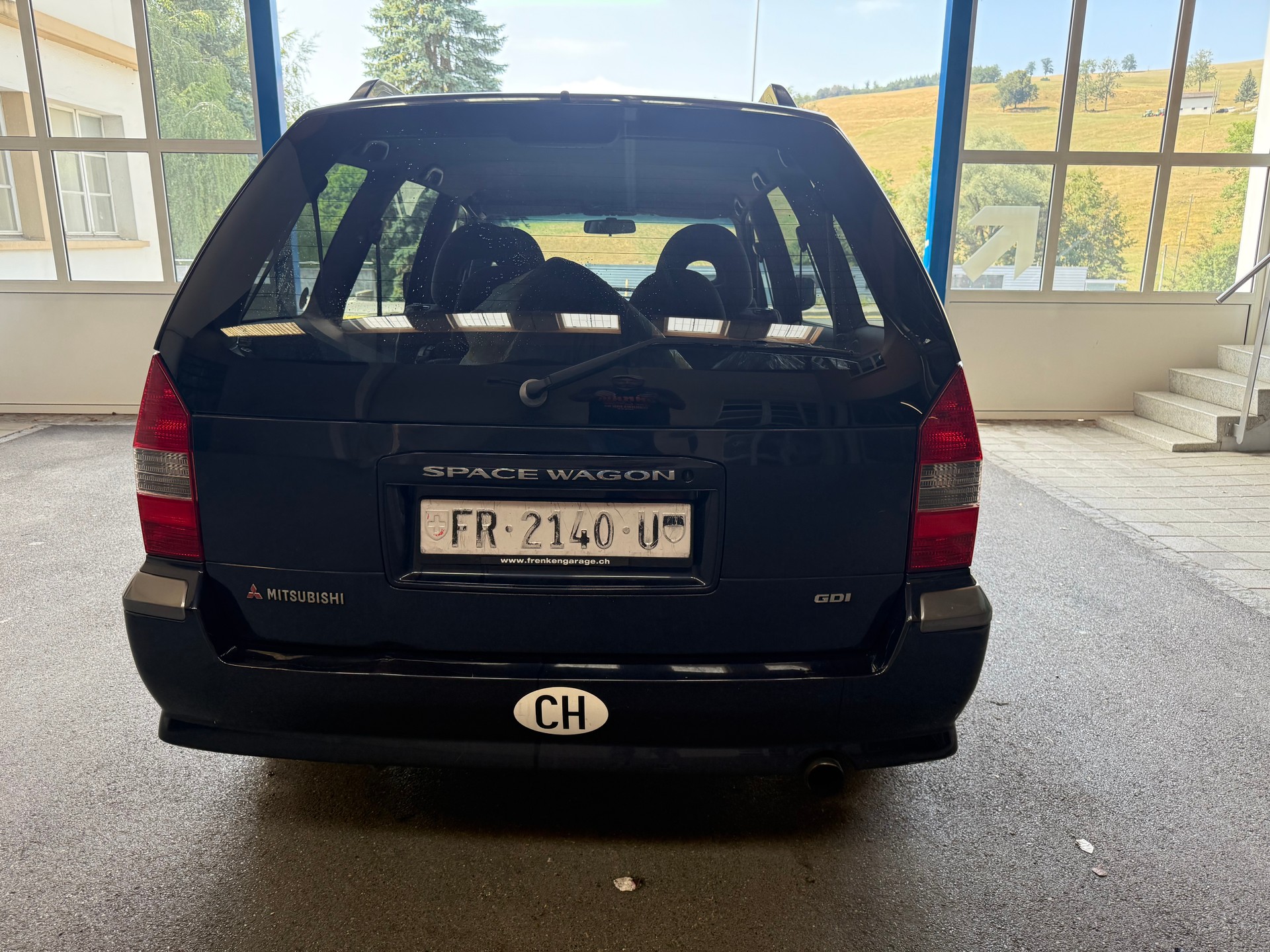 MITSUBISHI Space Wagon 2.4 GLX Elegance-image-4