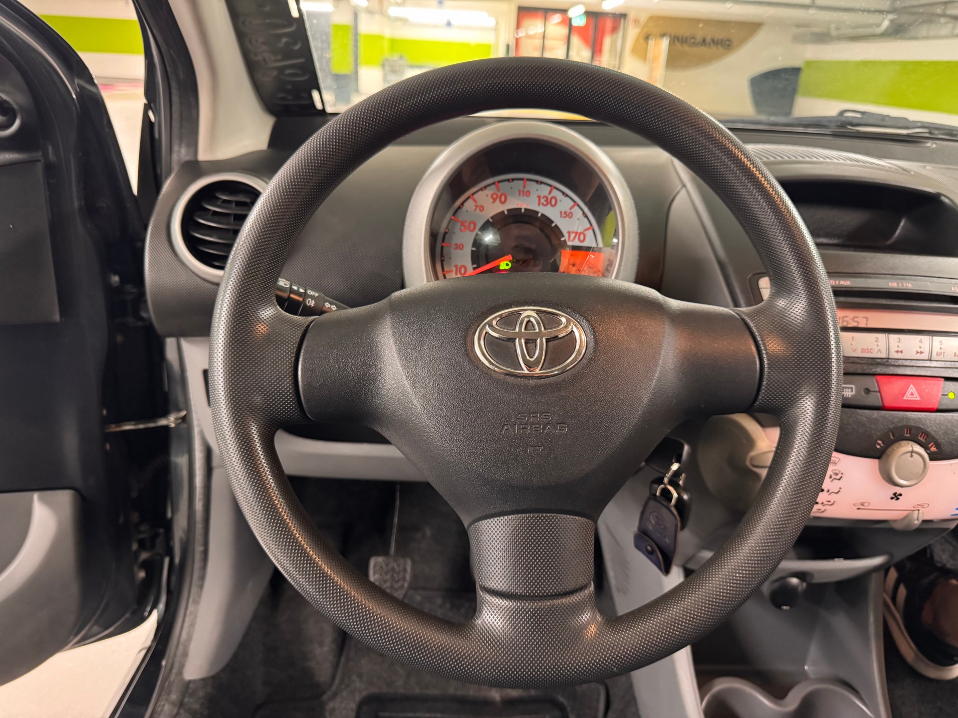 TOYOTA Aygo 1.0 Linea Terra-image-12
