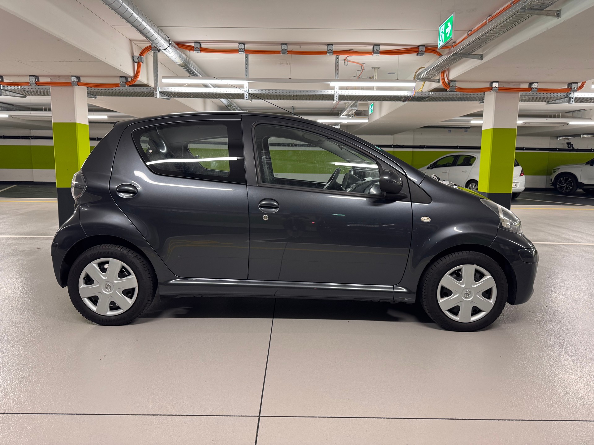 TOYOTA Aygo 1.0 Linea Terra-image-3