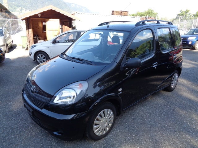 TOYOTA Yaris Verso 1.3 Linea Sol-image-2