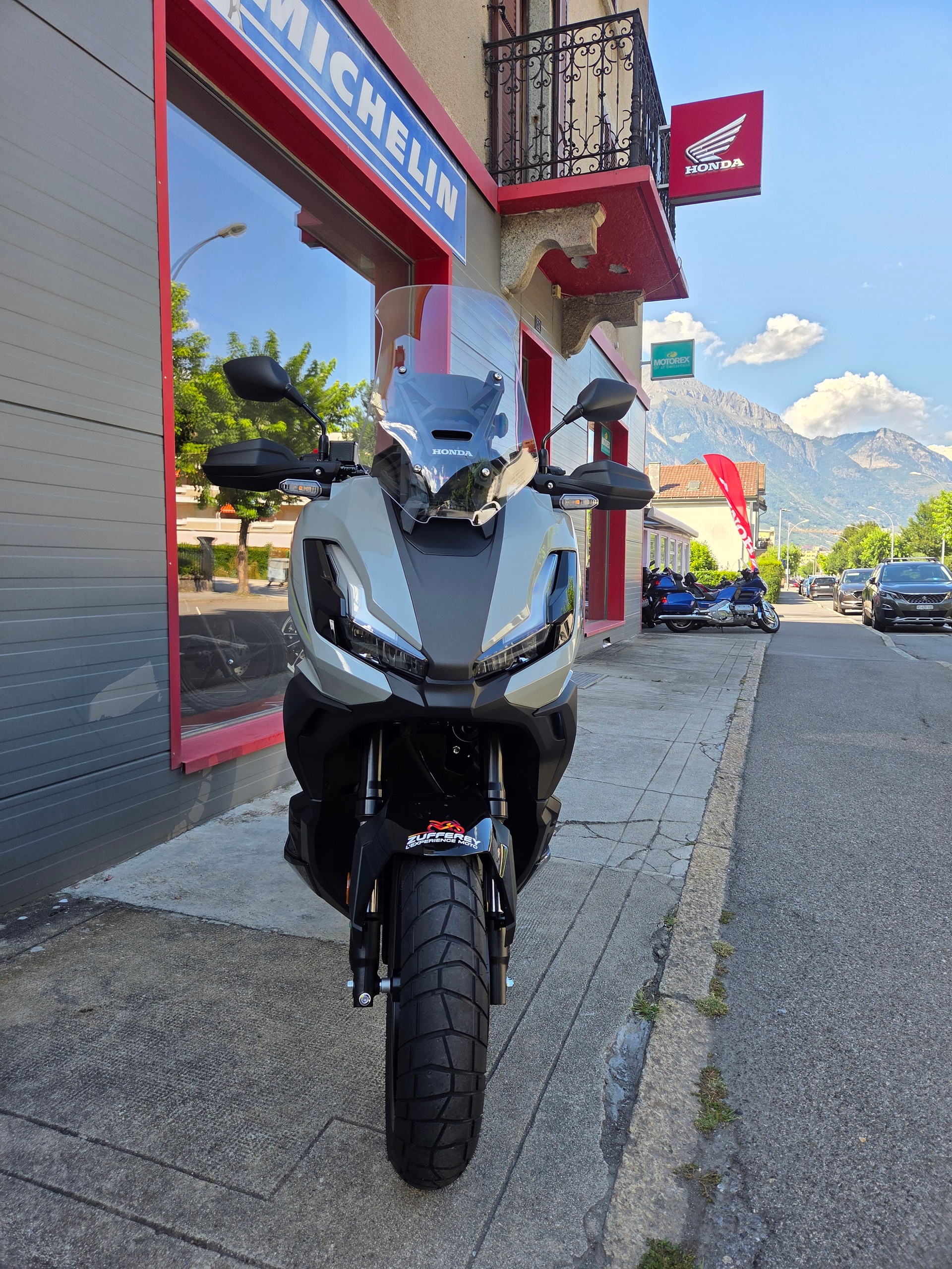 HONDA ADV 350-image-1