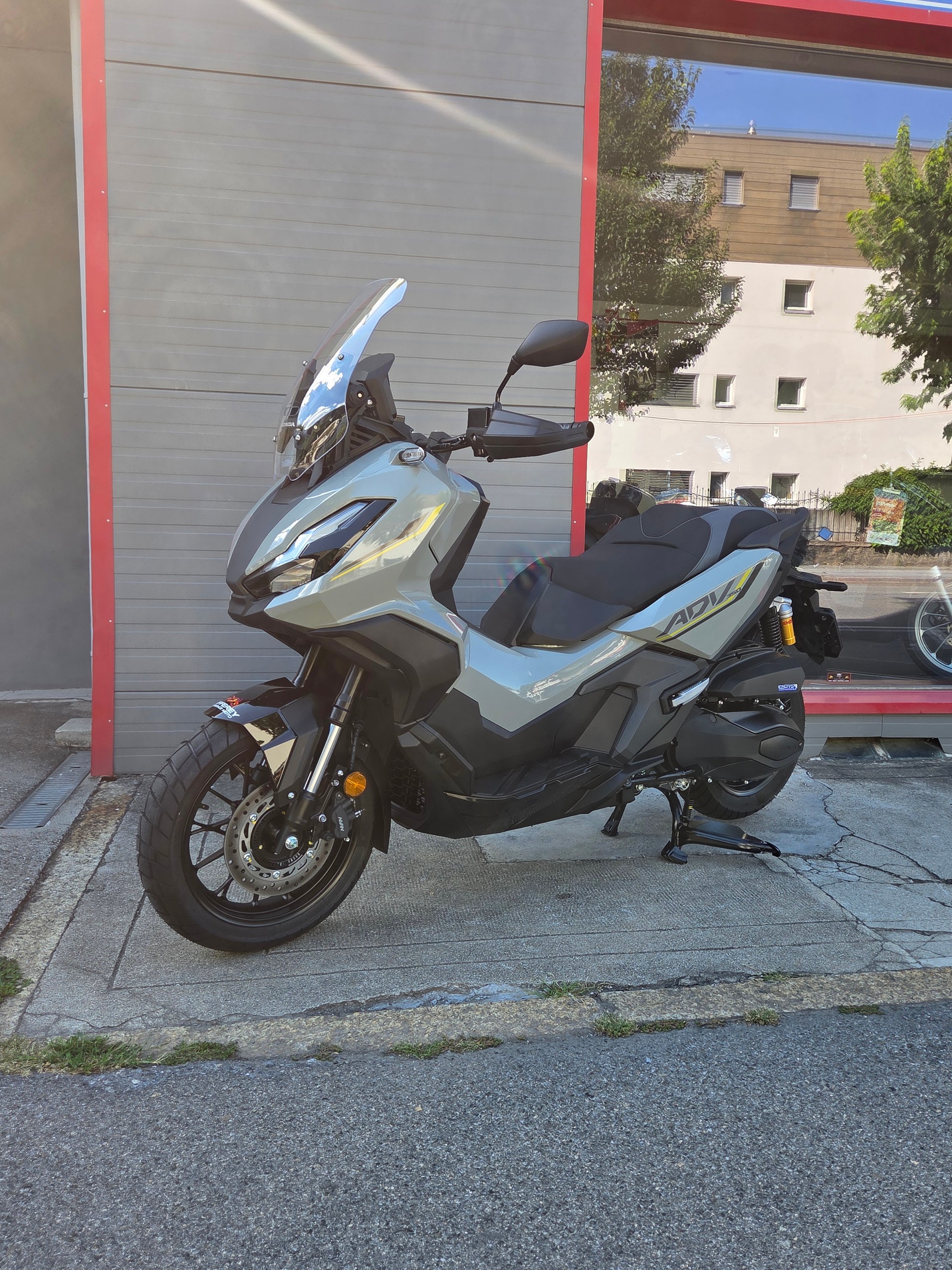 HONDA ADV 350-image-2