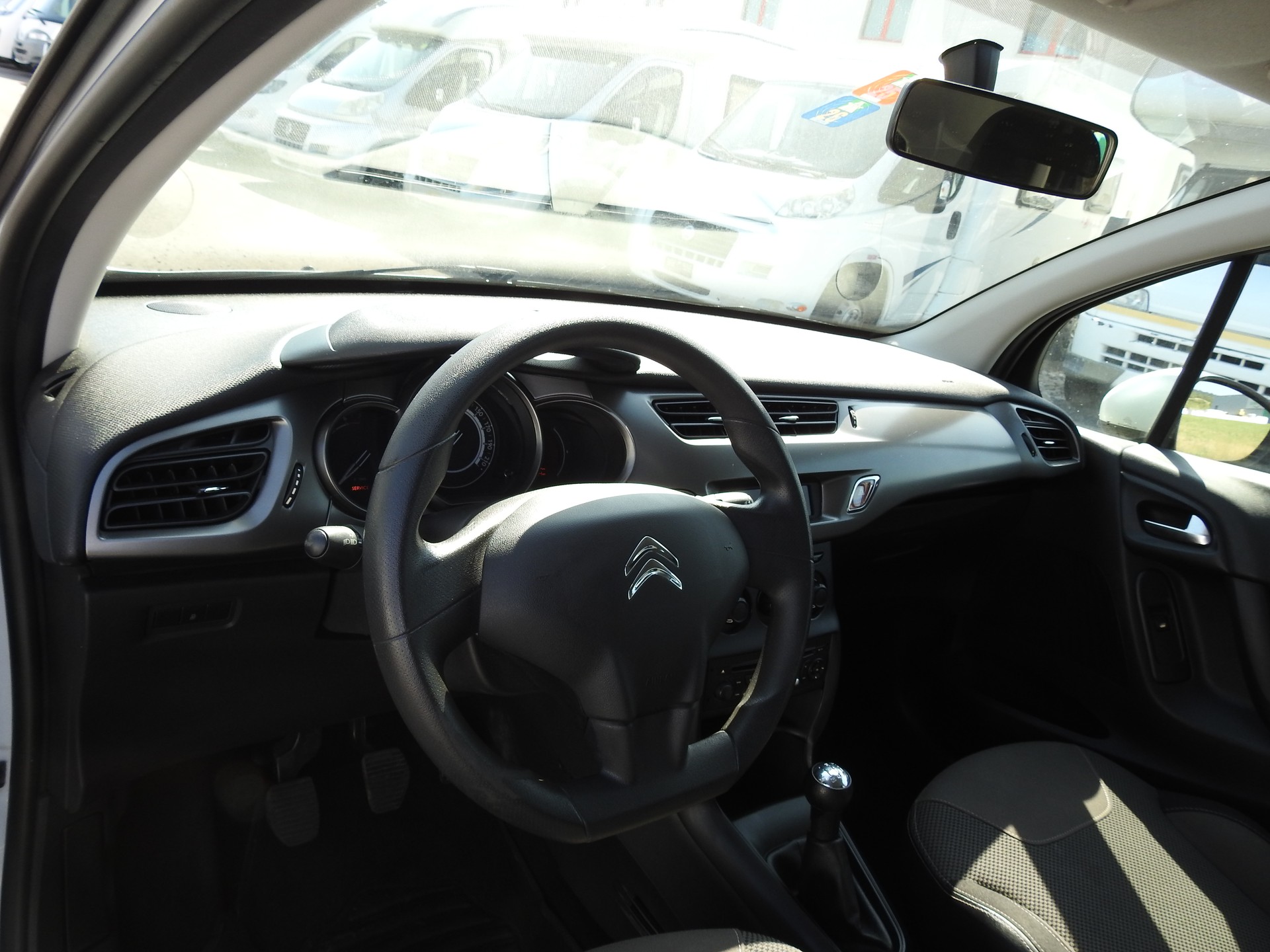 CITROEN C3 1.2i Exclusive-image-12