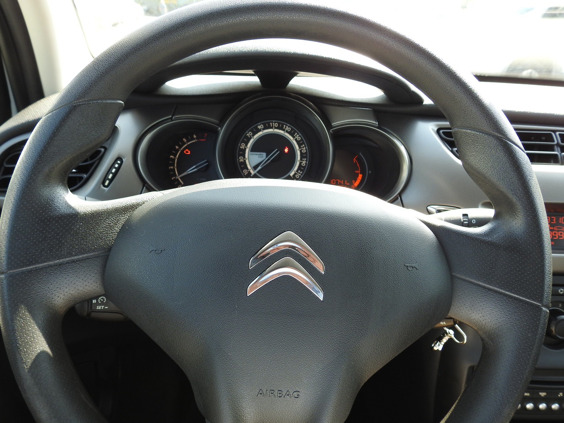 CITROEN C3 1.2i Exclusive-image-25