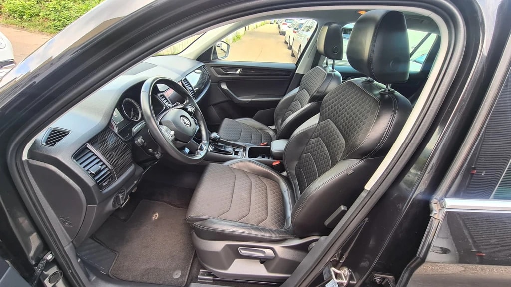 SKODA Kodiaq 2.0 TDI SCR Style 4x4 DSG ** 7-Plätzer ** Gr-Navi ** RF-Kamera ** Sitzheizung ** Totwinkel-Assist ** Panorama-Glasdach **-image-9