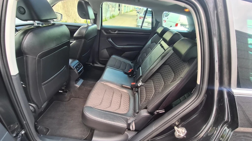 SKODA Kodiaq 2.0 TDI SCR Style 4x4 DSG ** 7-Plätzer ** Gr-Navi ** RF-Kamera ** Sitzheizung ** Totwinkel-Assist ** Panorama-Glasdach **-image-11