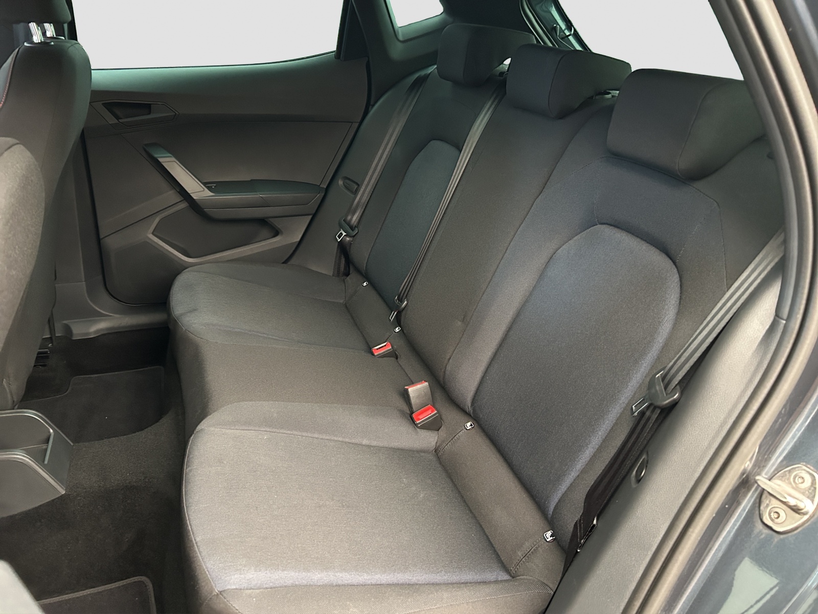 SEAT Ibiza 1.0 EcoTSI FR DSG - Rückfahrkamera - NAVI - Sitzheizung - LED Scheinwerfer-image-6