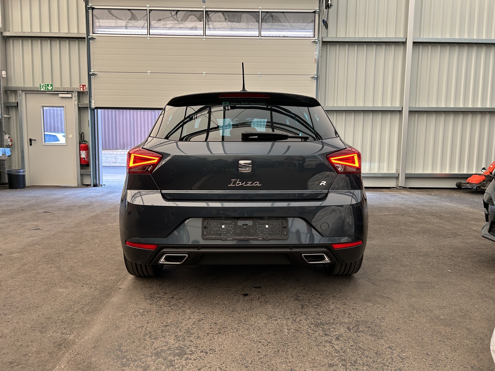 SEAT Ibiza 1.0 EcoTSI FR DSG - Rückfahrkamera - NAVI - Sitzheizung - LED Scheinwerfer-image-3