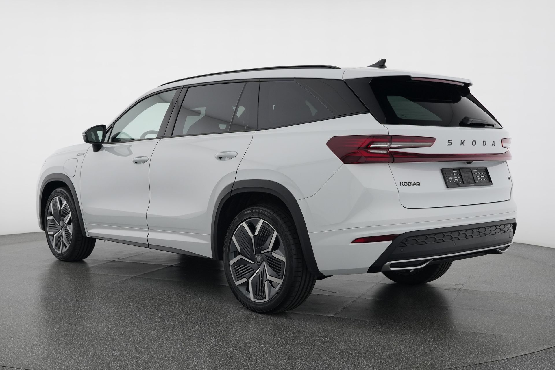 SKODA Kodiaq 1.5 TSI PHEV Sportline-showroom-element-2