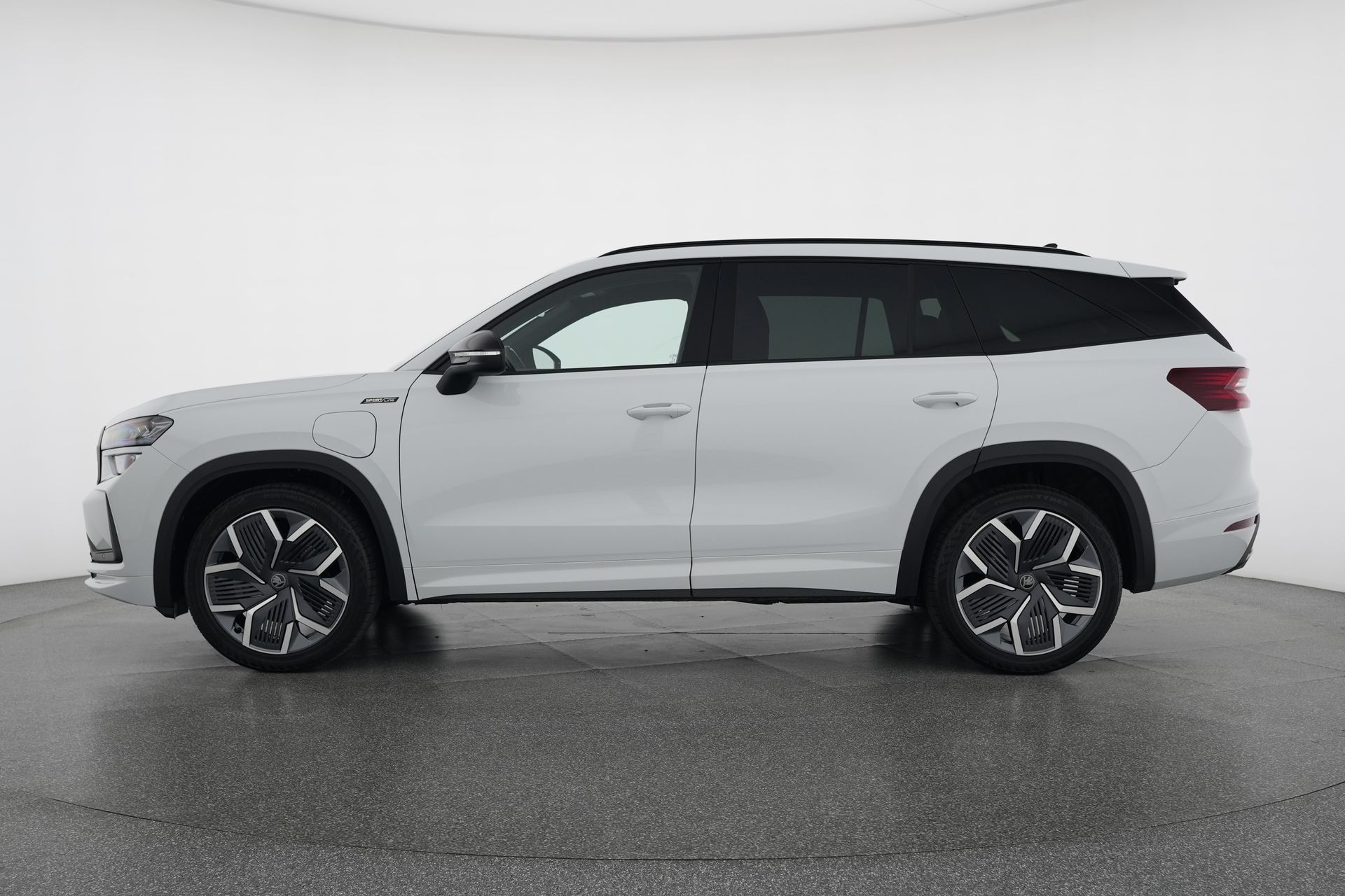 SKODA Kodiaq 1.5 TSI PHEV Sportline-showroom-element-1