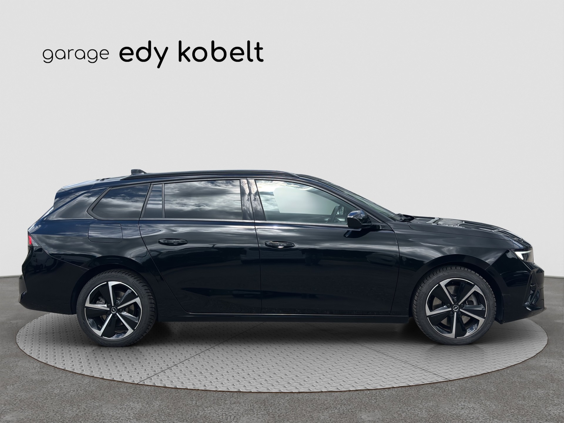 OPEL Astra Sports Tourer 1.6 PHEV Turbo GS A-image-18