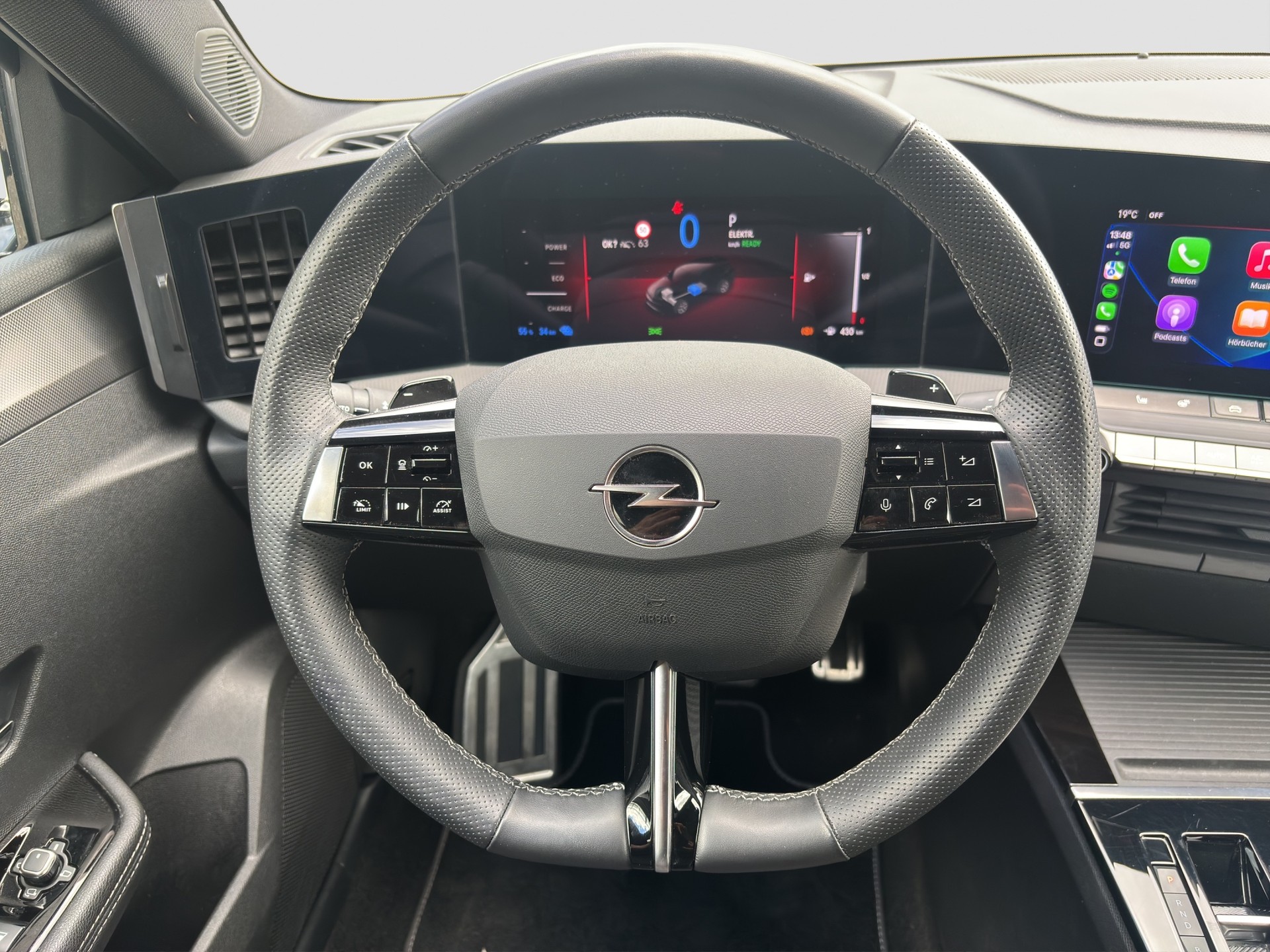 OPEL Astra Sports Tourer 1.6 PHEV Turbo GS A-image-8