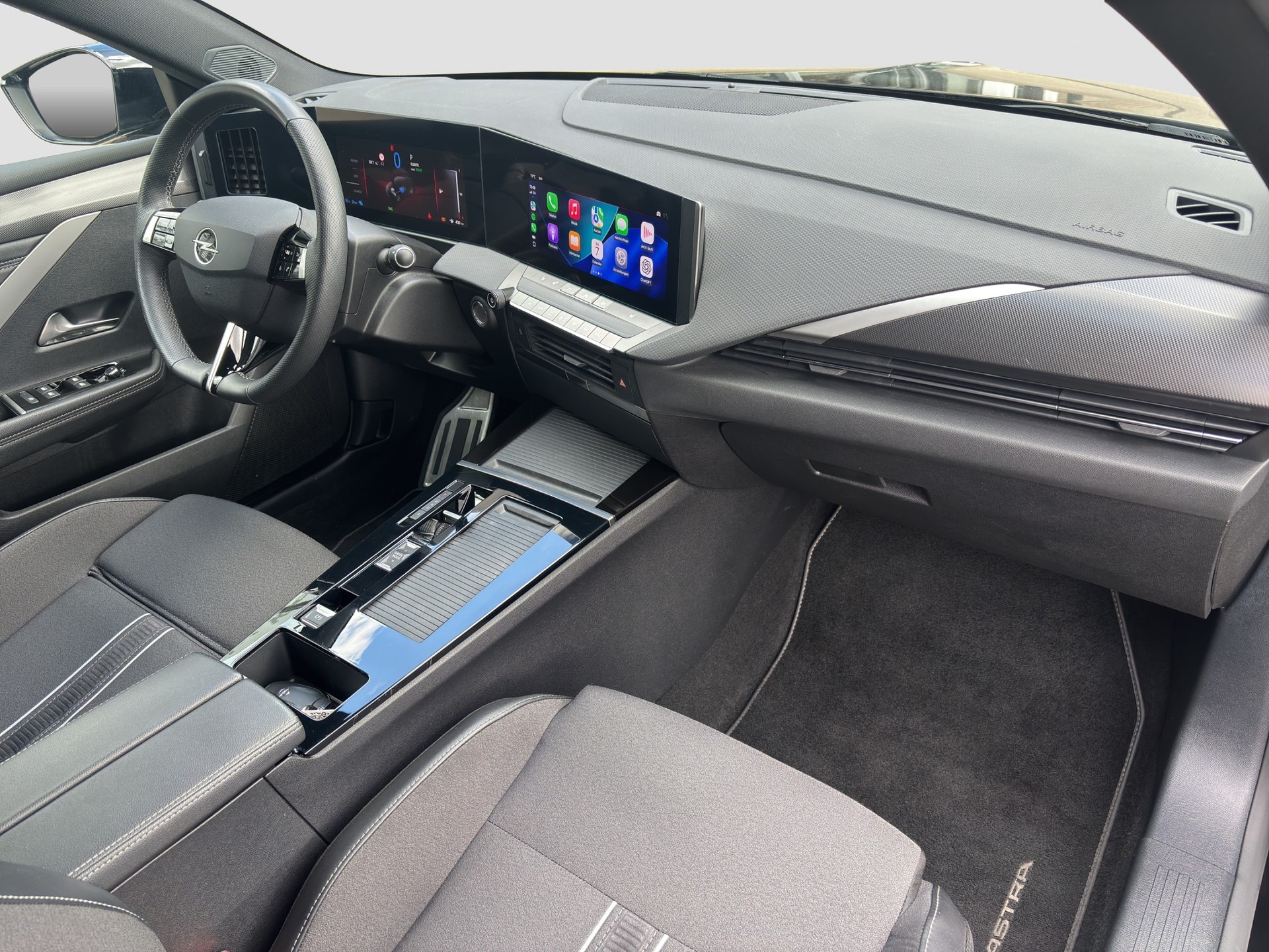OPEL Astra Sports Tourer 1.6 PHEV Turbo GS A-image-11