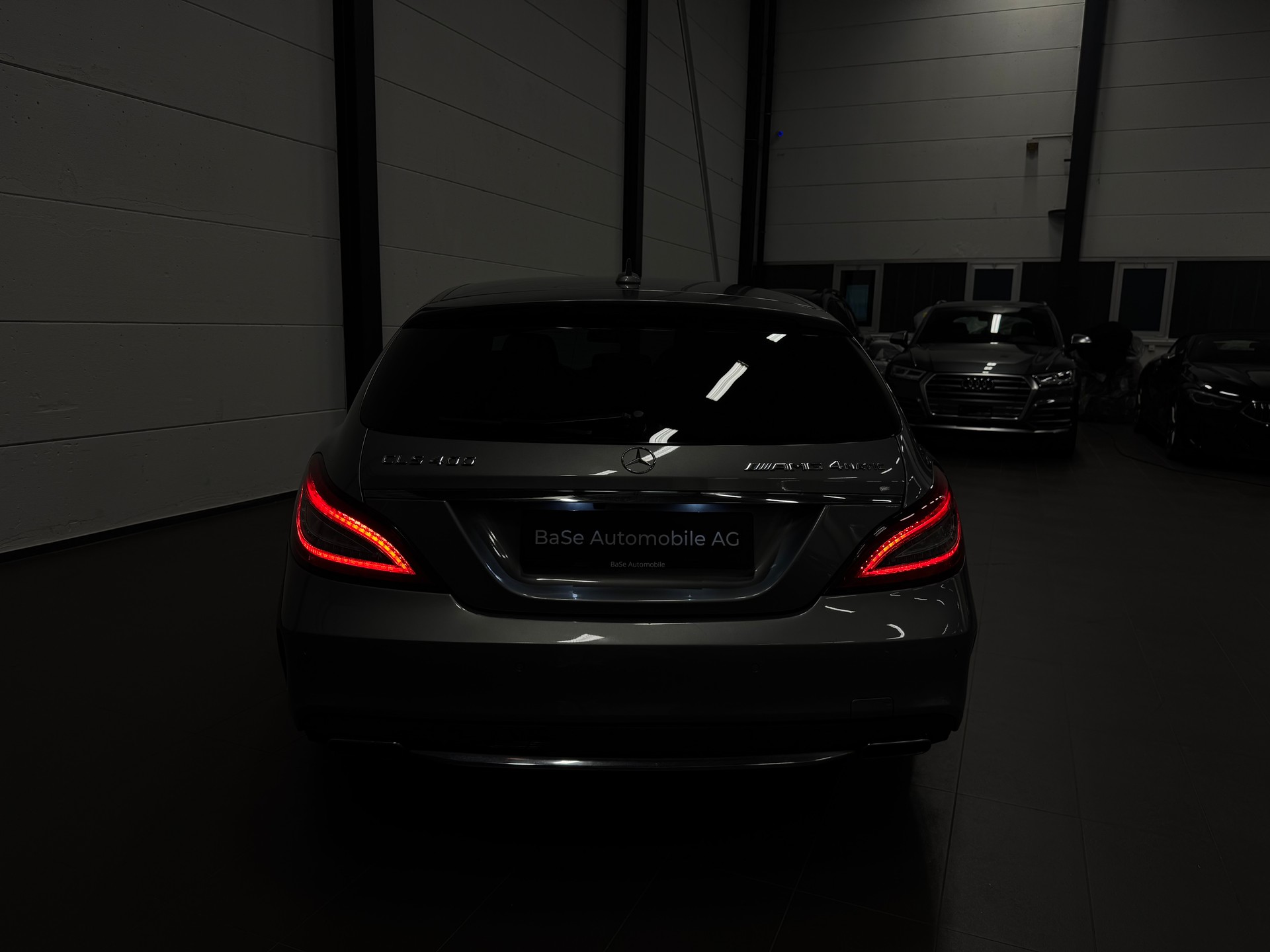MERCEDES-BENZ CLS Shooting Brake 400 4Matic 7G-Tronic AMG Line-image-15