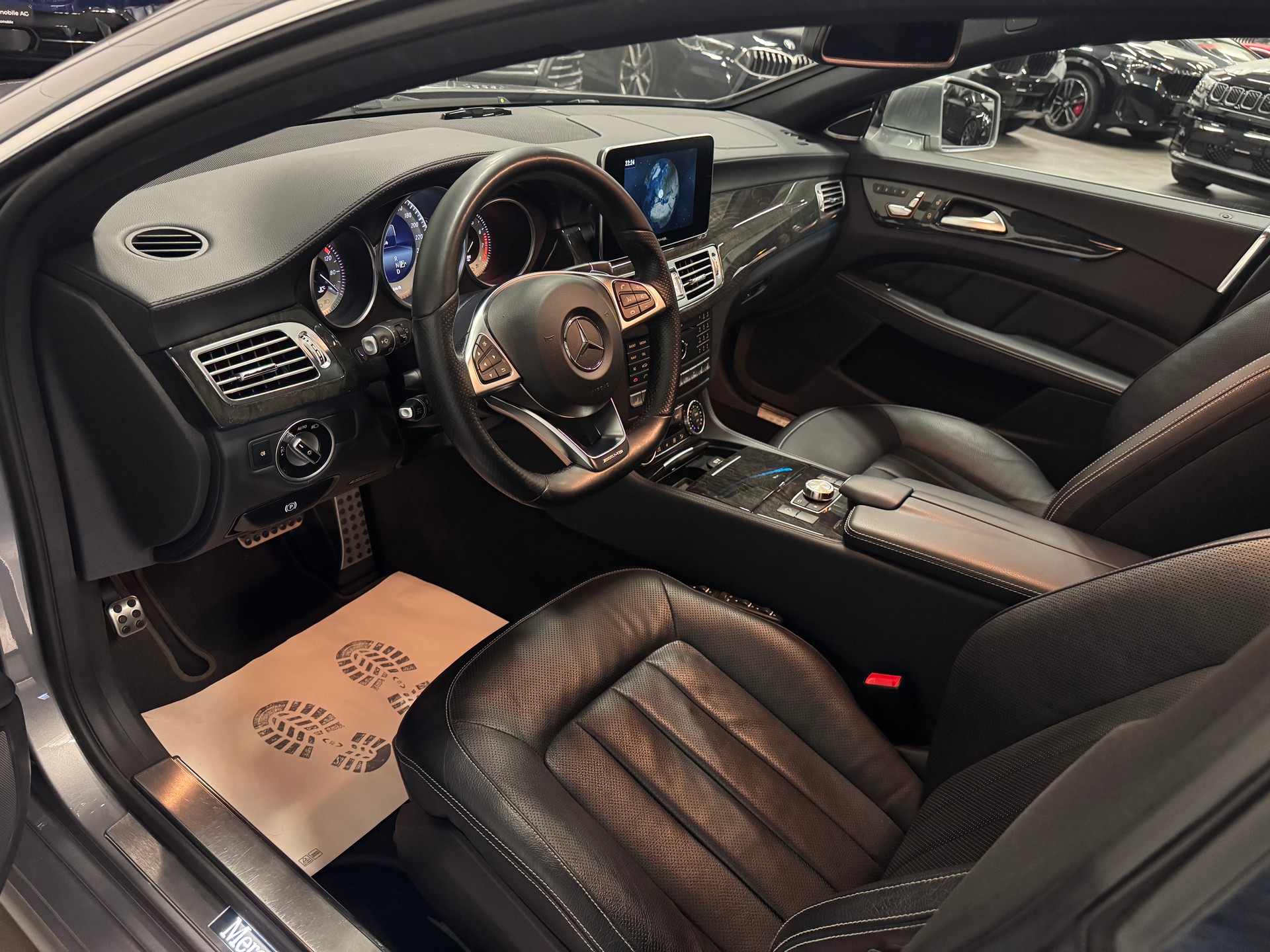 MERCEDES-BENZ CLS Shooting Brake 400 4Matic 7G-Tronic AMG Line-image-16