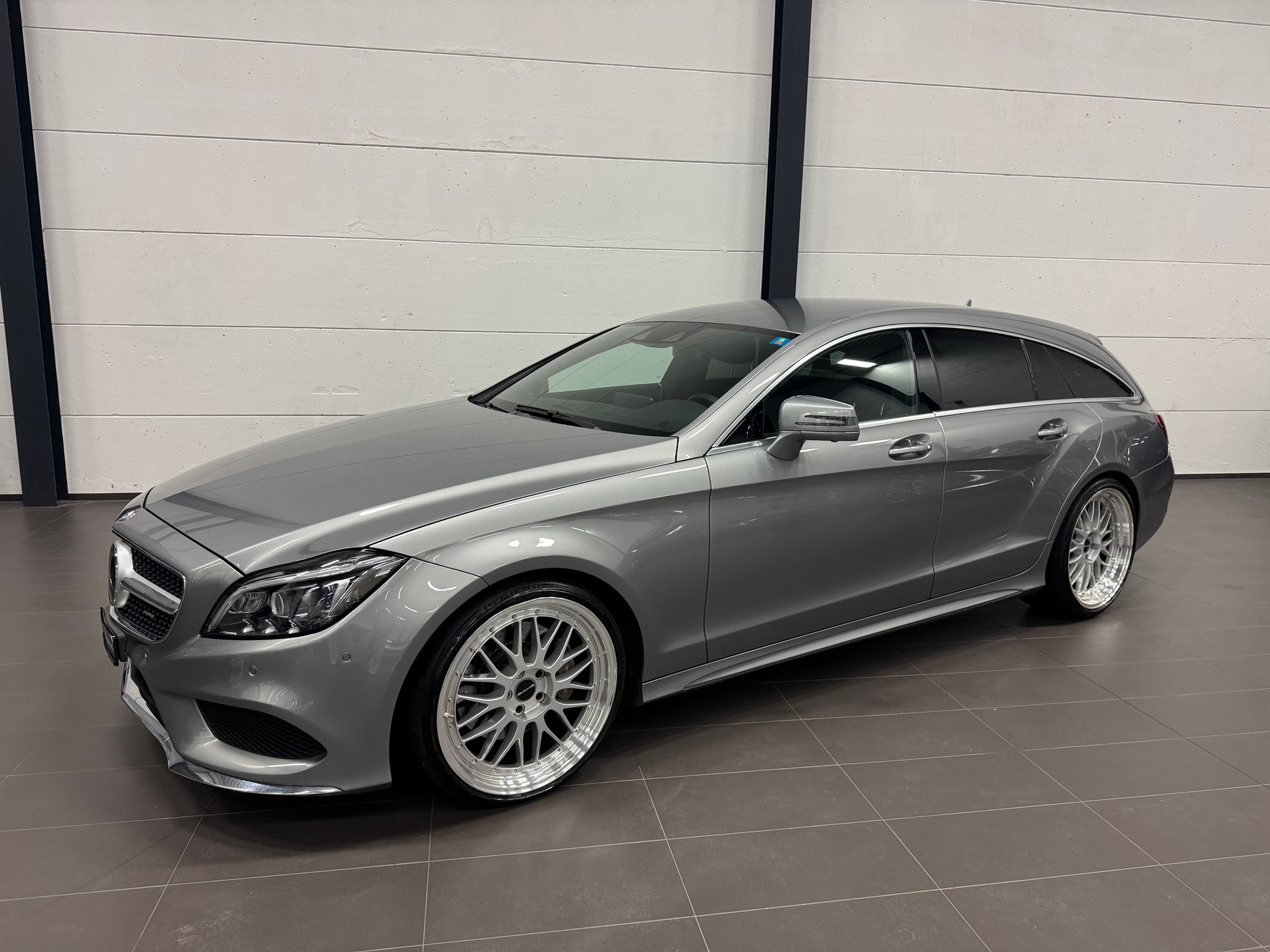 MERCEDES-BENZ CLS Shooting Brake 400 4Matic 7G-Tronic AMG Line-image-4