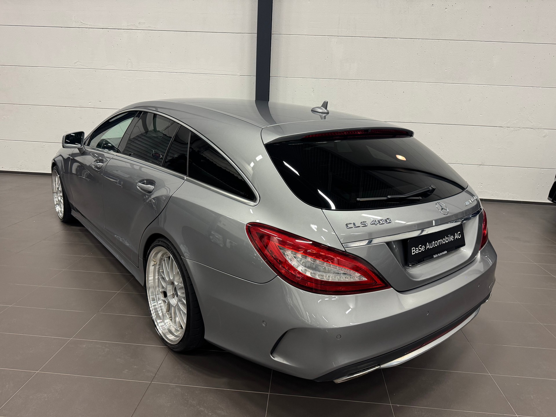 MERCEDES-BENZ CLS Shooting Brake 400 4Matic 7G-Tronic AMG Line-image-13