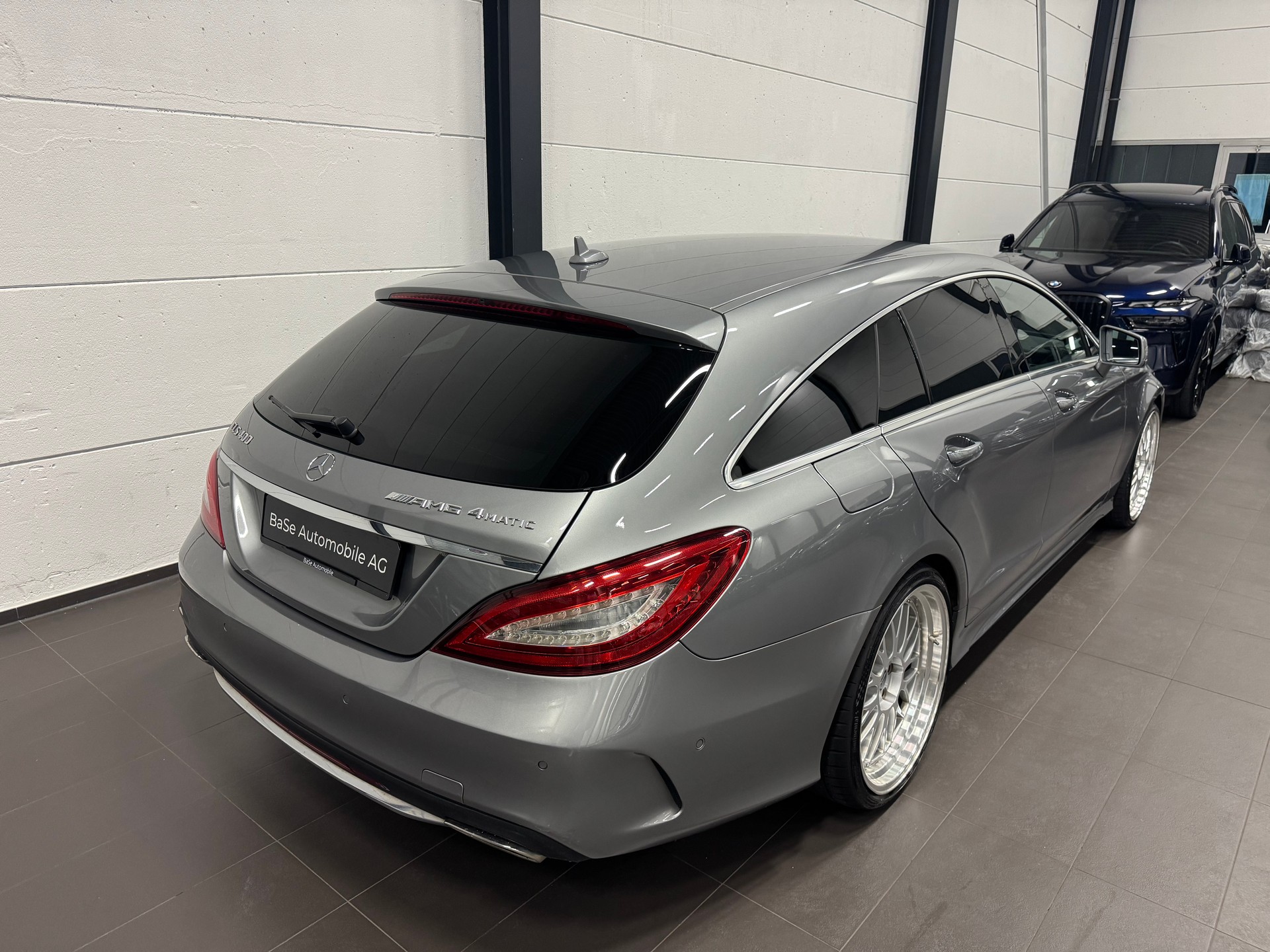 MERCEDES-BENZ CLS Shooting Brake 400 4Matic 7G-Tronic AMG Line-image-12