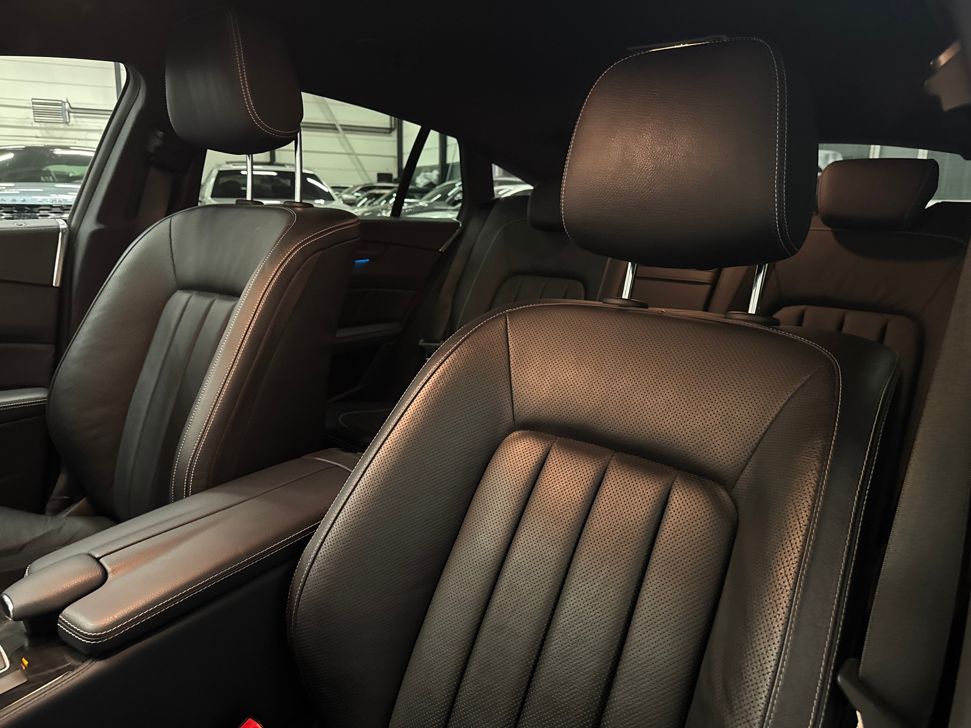 MERCEDES-BENZ CLS Shooting Brake 400 4Matic 7G-Tronic AMG Line-image-18