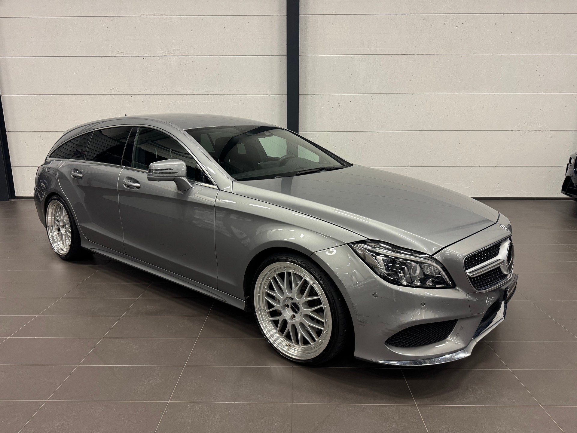 MERCEDES-BENZ CLS Shooting Brake 400 4Matic 7G-Tronic AMG Line-image-5