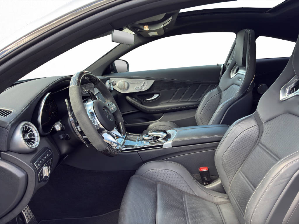MERCEDES-BENZ C 63 S AMG Coupé-image-10