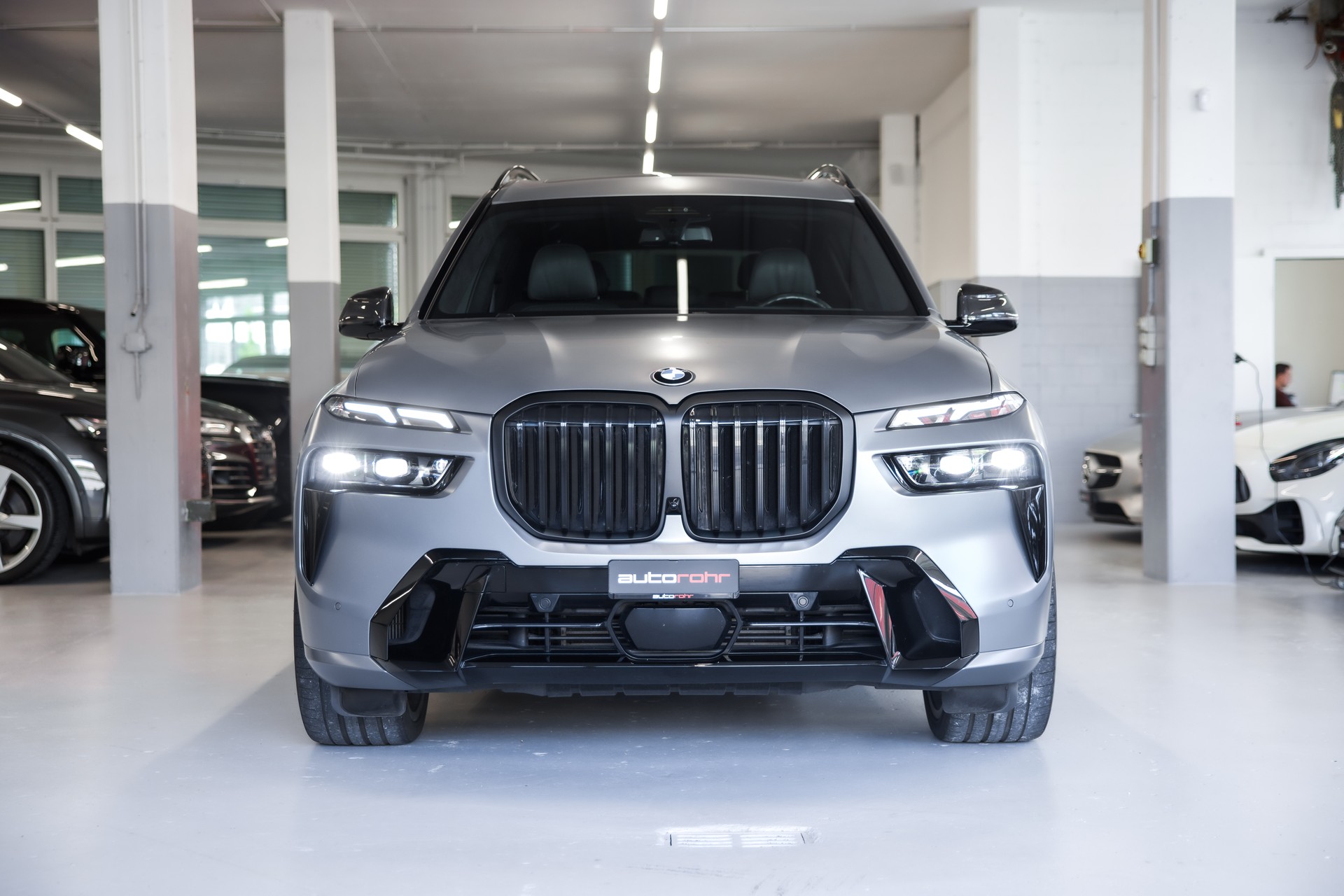 BMW X7 xDrive 48V 40d M Sport Pro Steptronic-showroom-element-1