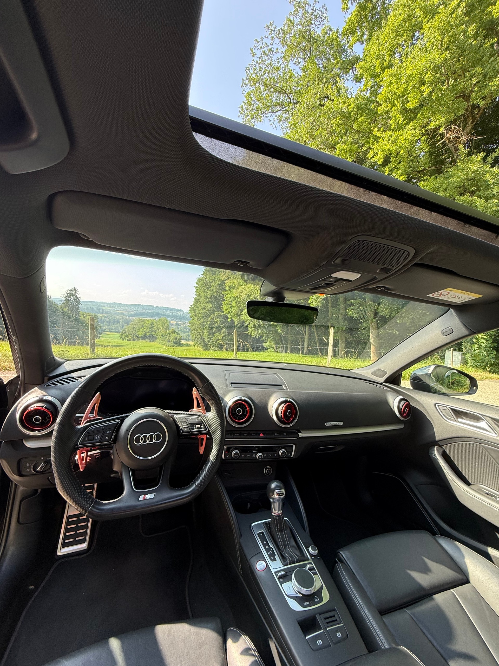 AUDI 2.0 T FSI quattro S-Tronic-image-5