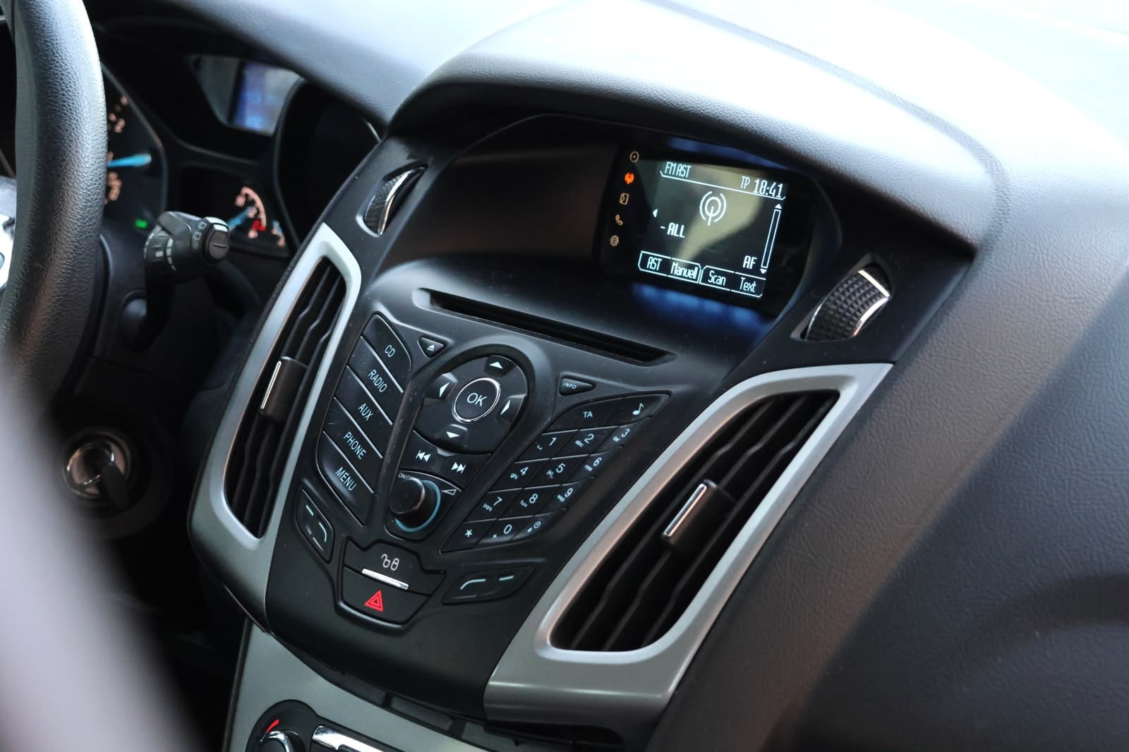 FORD Focus 1.0 SCTi Titanium(CH)-image-15