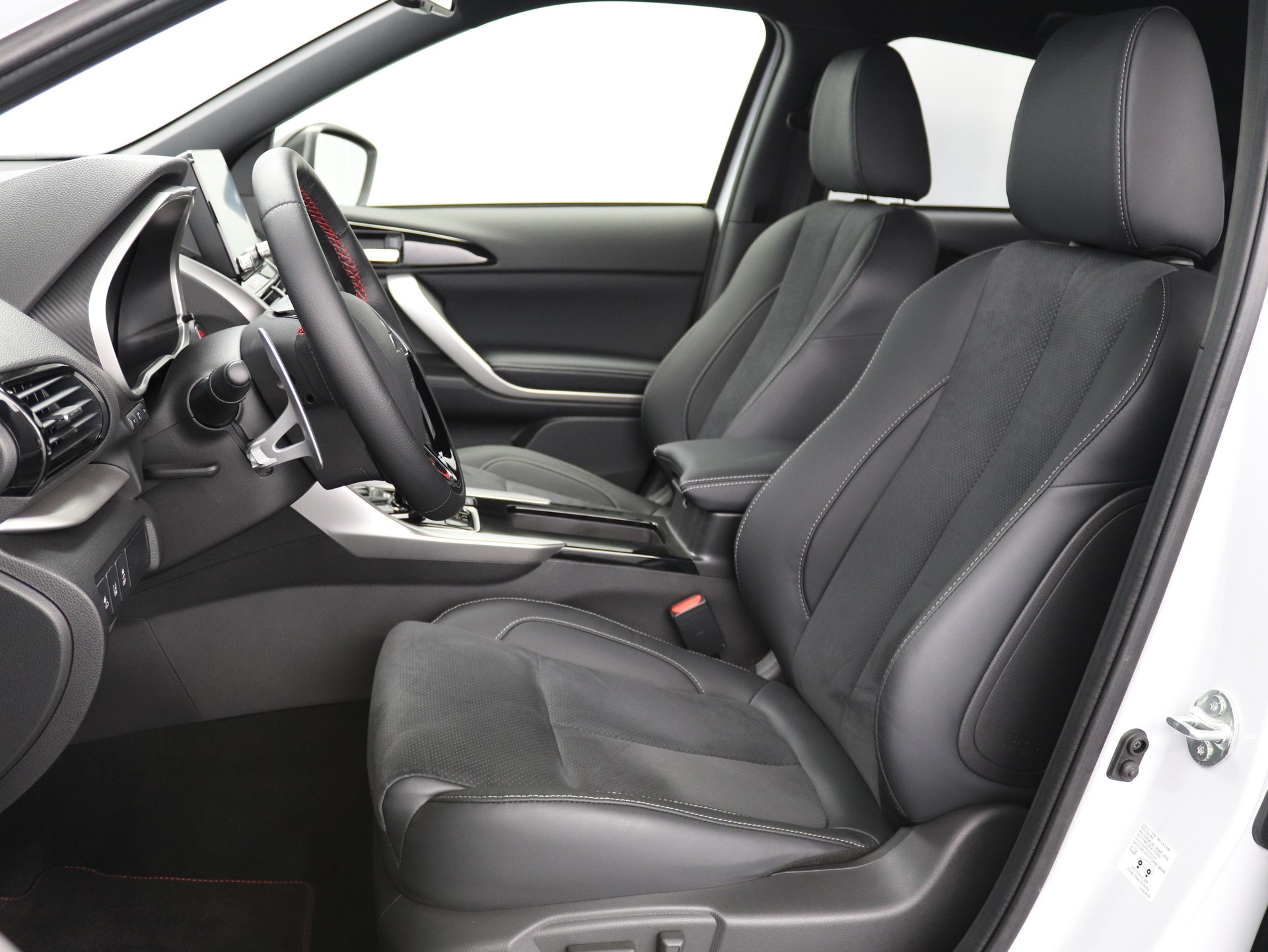 MITSUBISHI Eclipse Cross 2.4 PHEV Ralliart 4x4-showroom-element-2