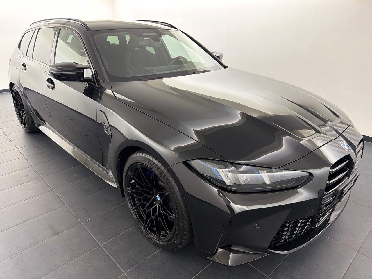 BMW M3 Tour xDr Competition M-showroom-element-3