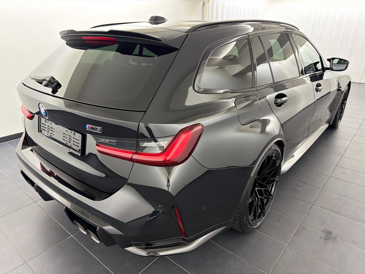 BMW M3 Tour xDr Competition M-showroom-element-2