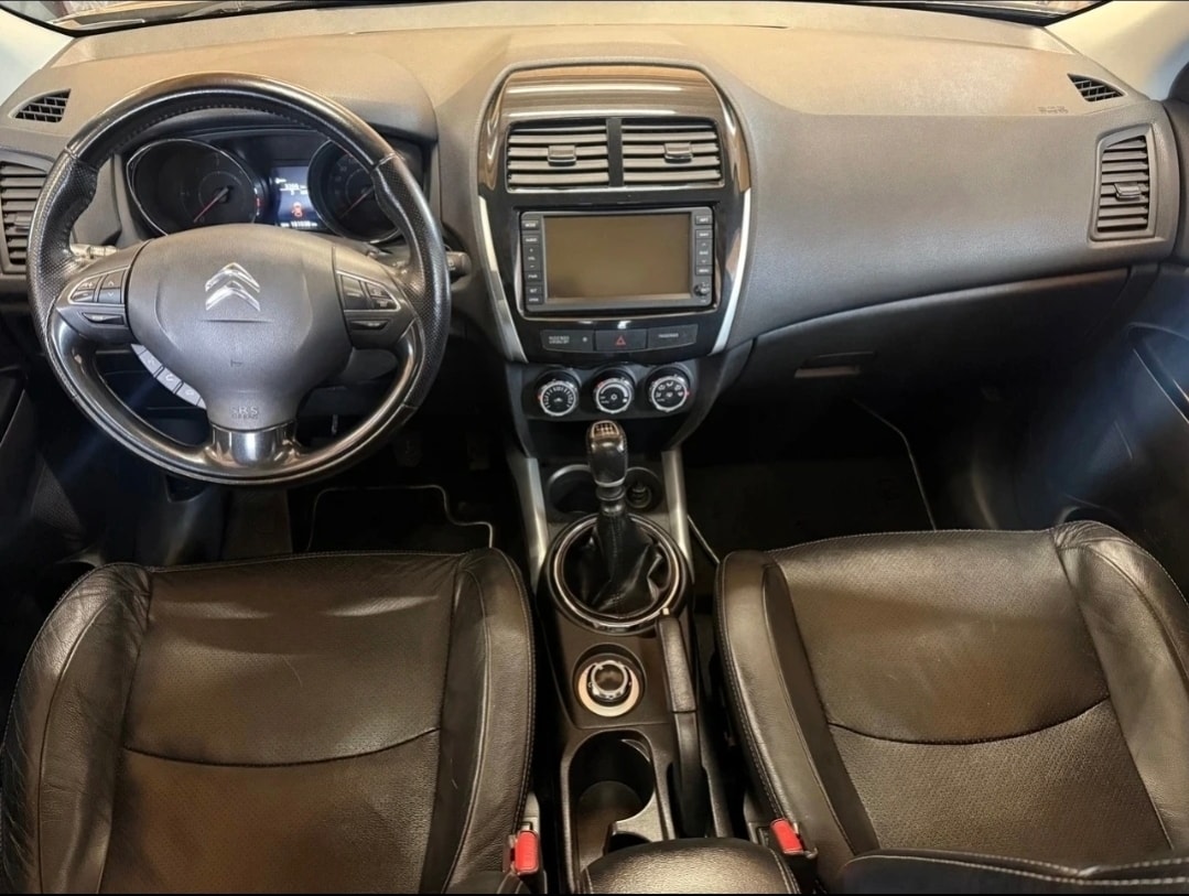 CITROEN C4 Aircross 1.8 HDi Exclusive 4WD-image-8