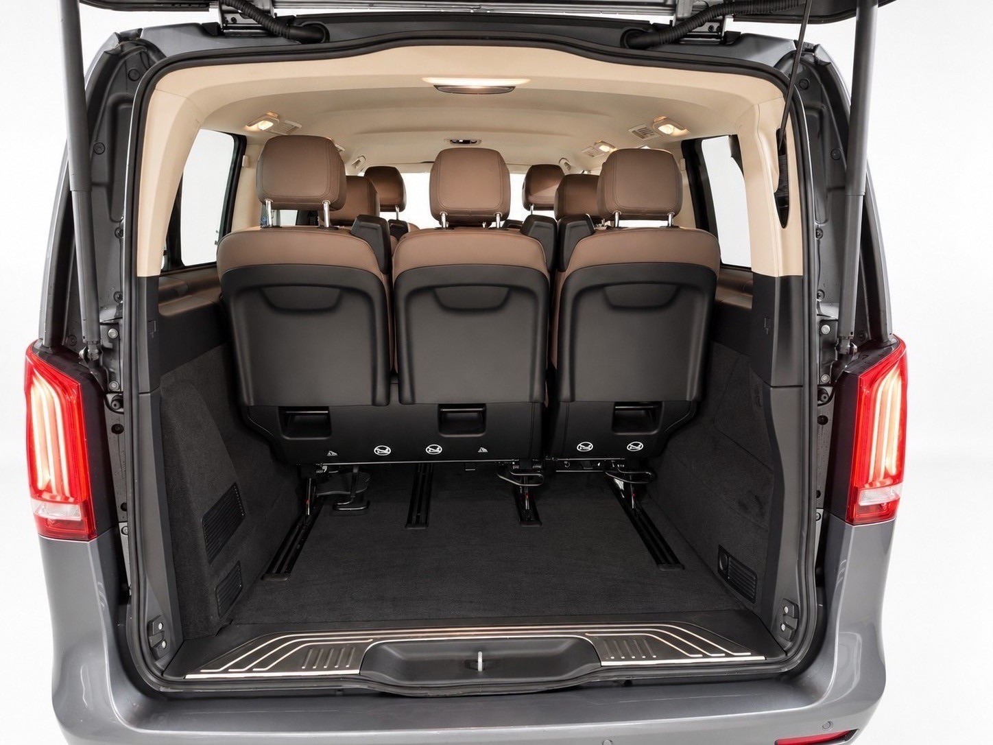 MERCEDES-BENZ V 300 d Swiss Ed. lang-image-8