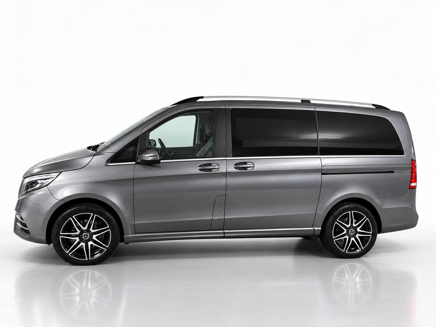 MERCEDES-BENZ V 300 d Swiss Ed. lang-image-3