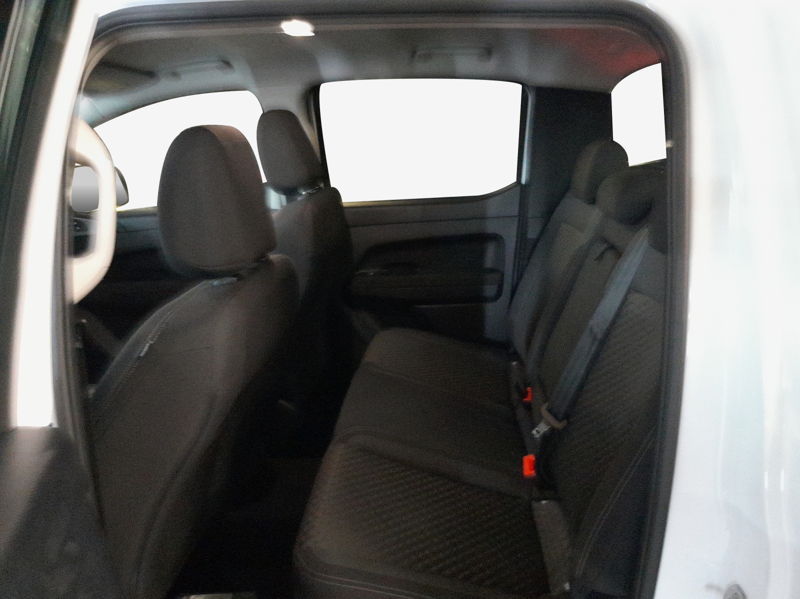 VW Amarok 2.0TDI Life-image-11