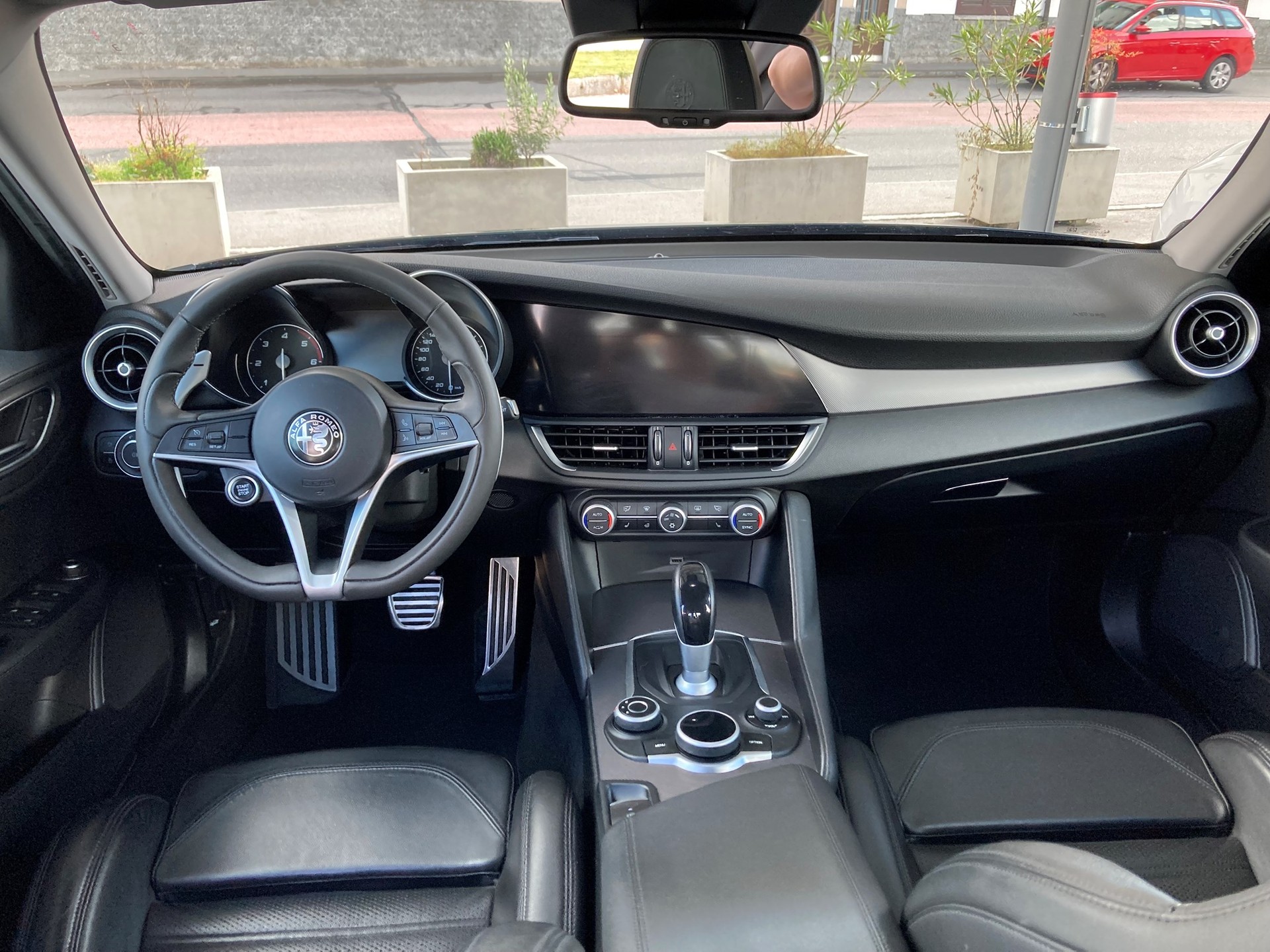 ALFA ROMEO Giulia 2.2 JTDM Veloce Q4 Automatic-image-6